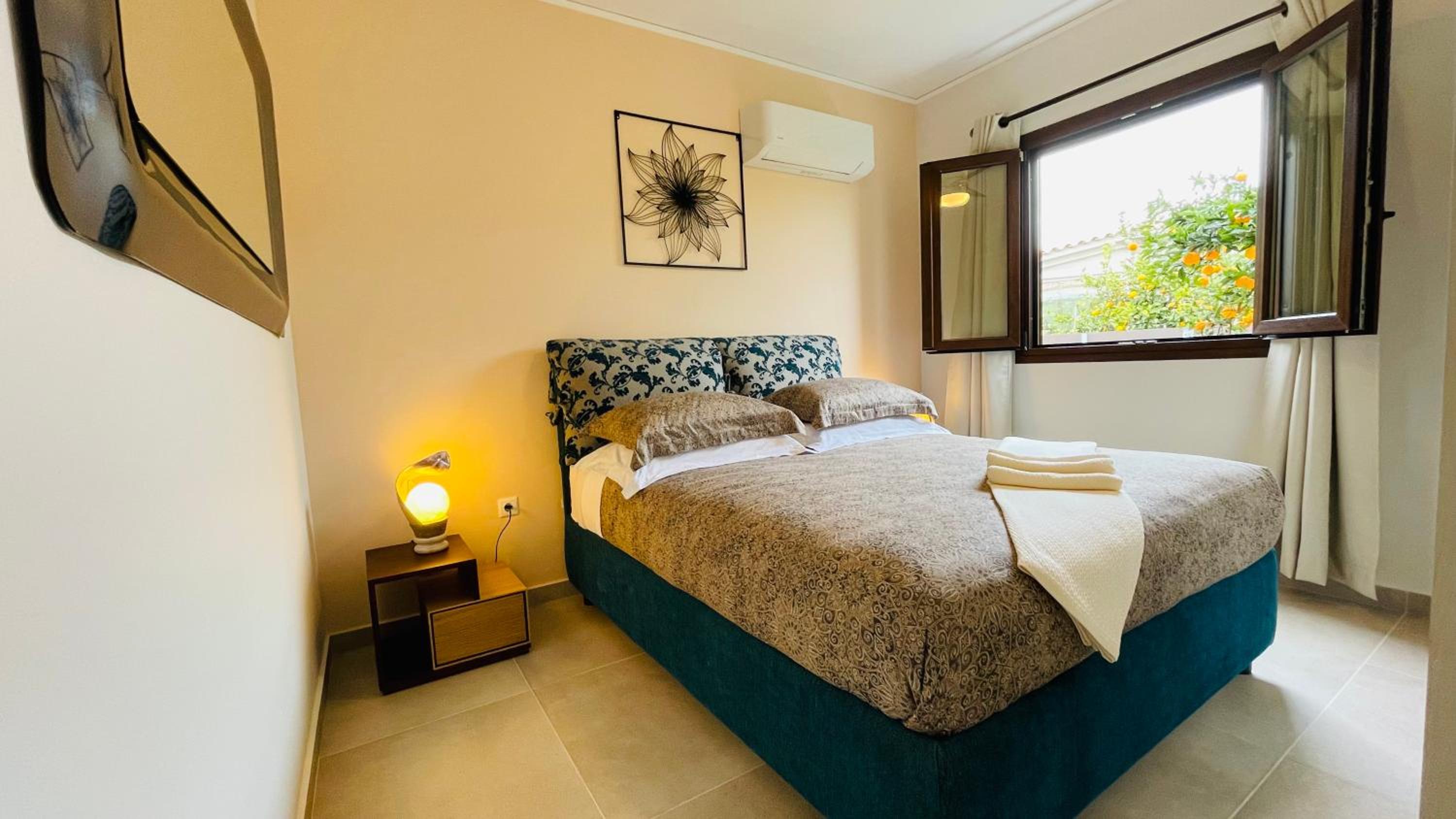 Two-Bedroom House photo 2