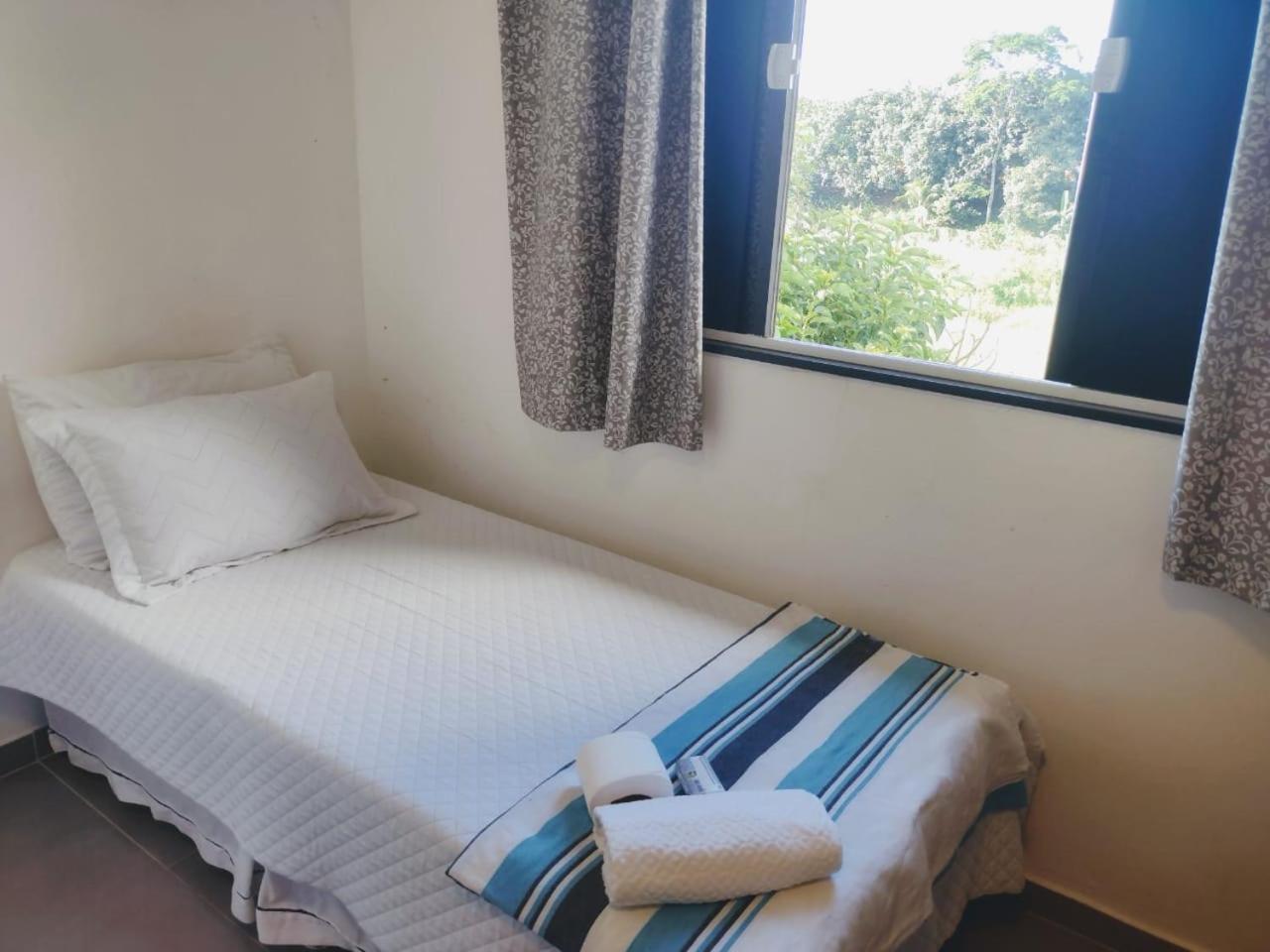 Single Room with Shared Bathroom photo 3