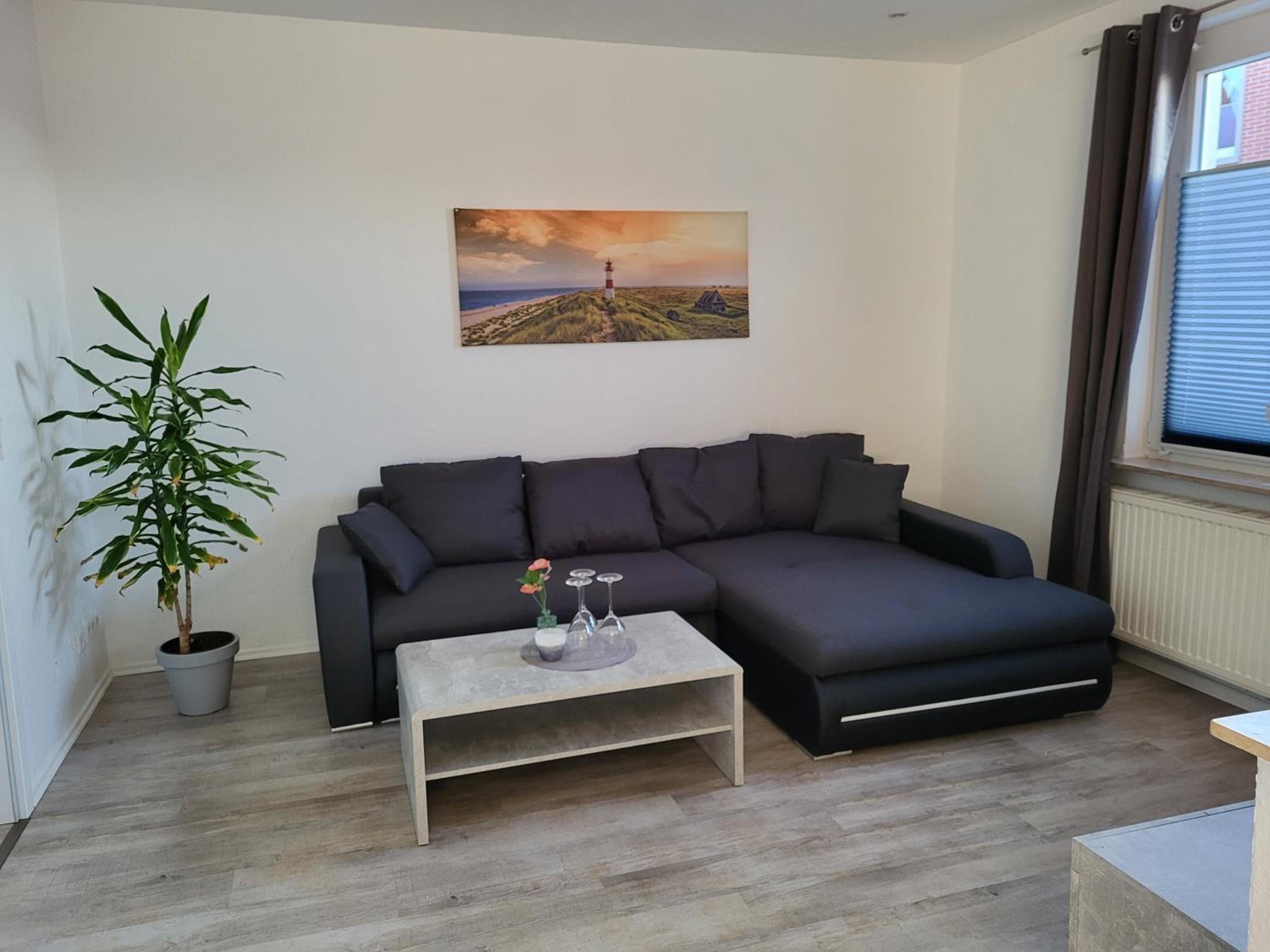 Three-Bedroom House photo 2