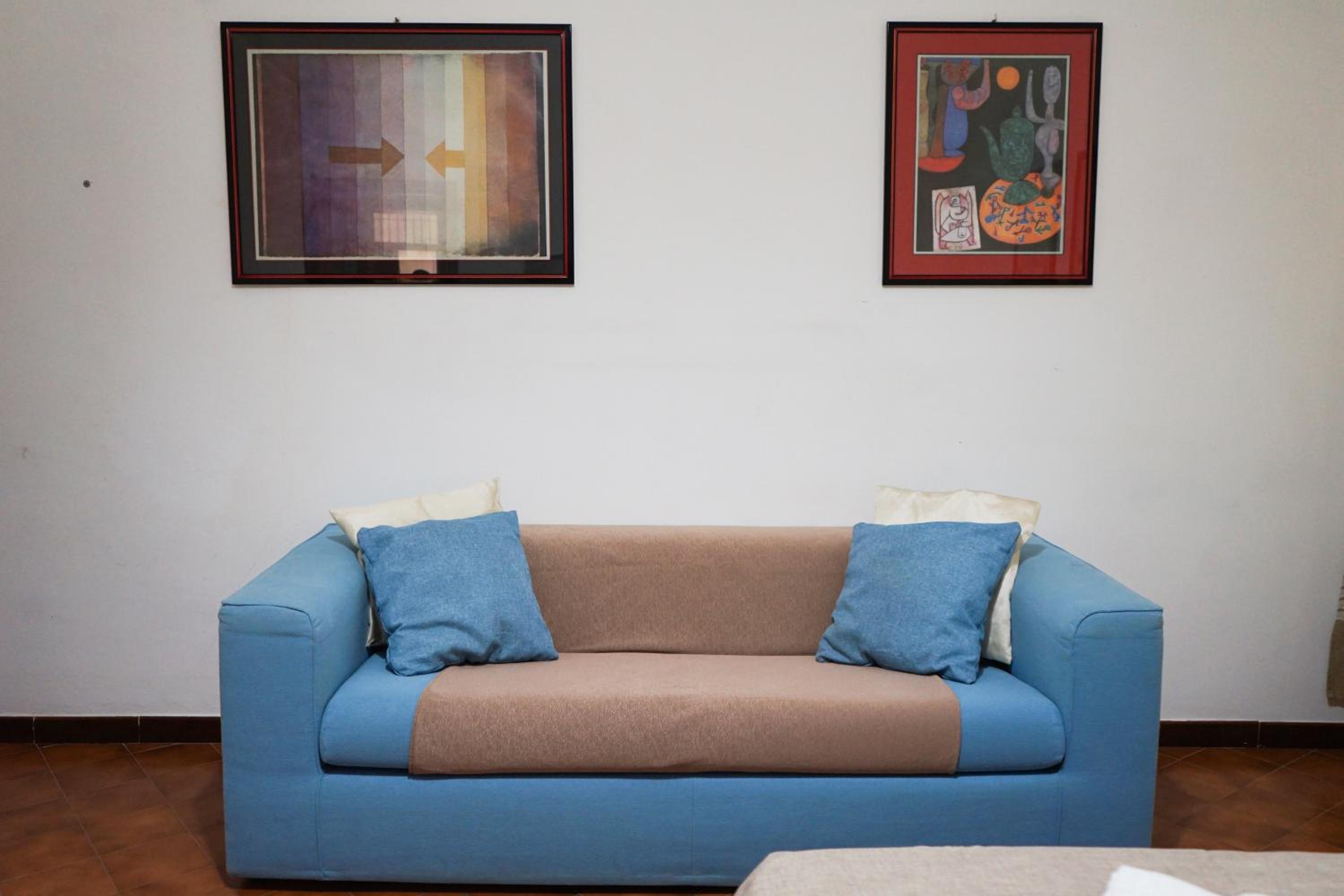 Two-Bedroom Apartment with Balcony - Photo 23