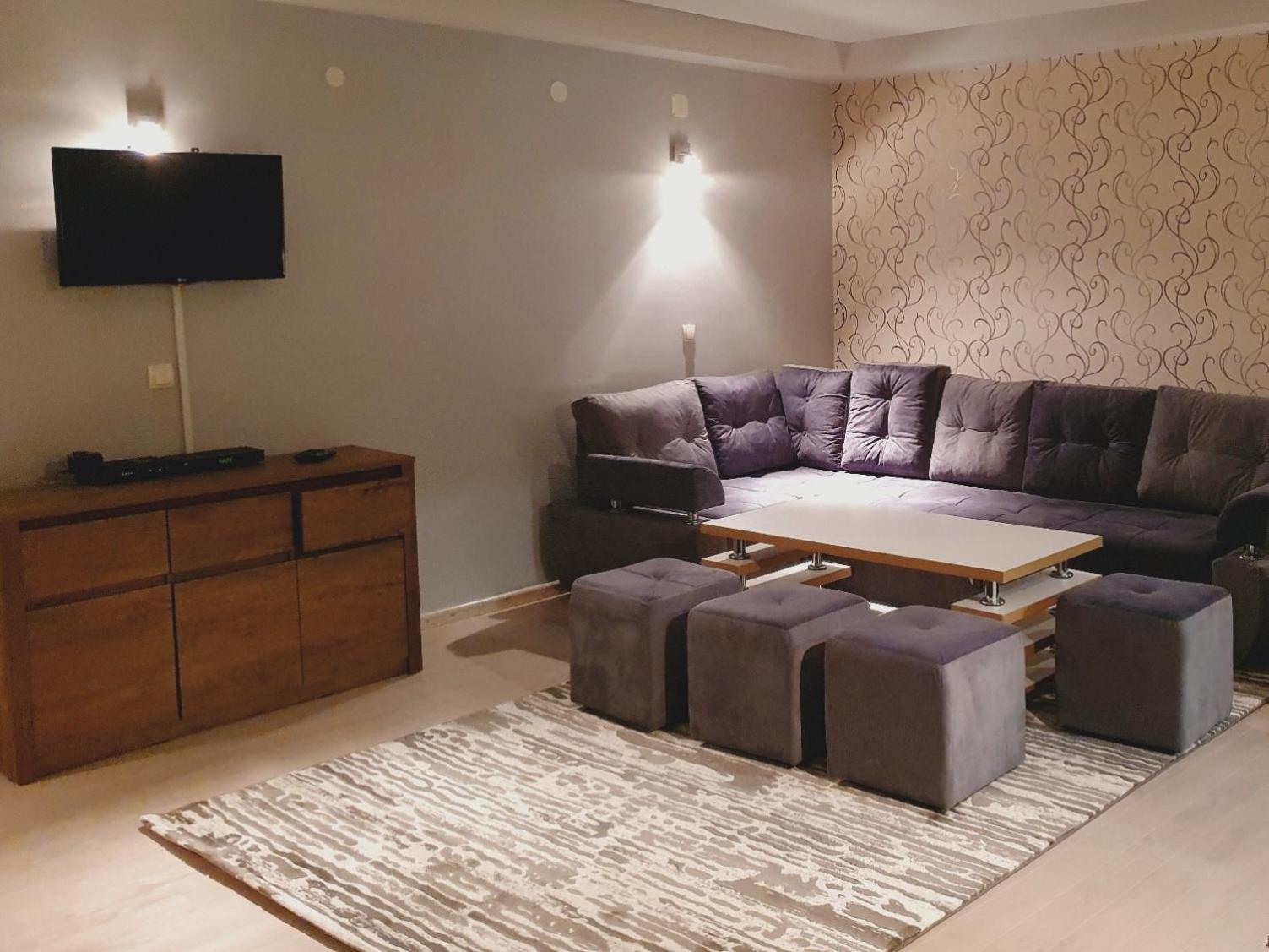 Three-Bedroom Apartment photo 3