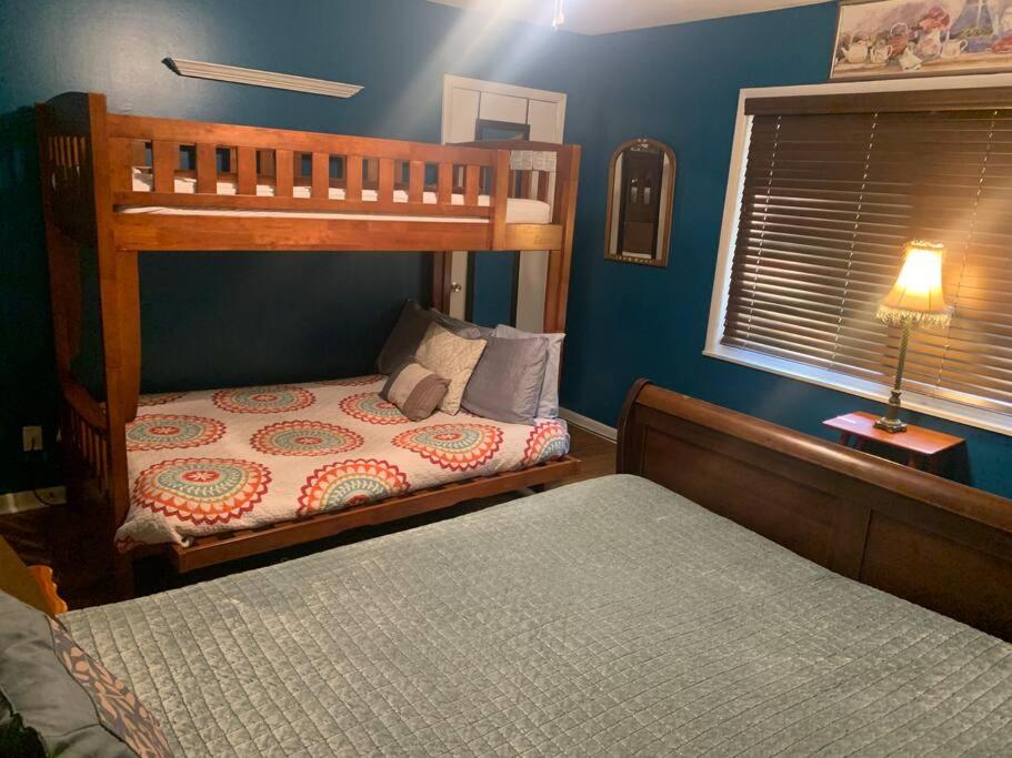 Two-Bedroom Apartment - Photo 12