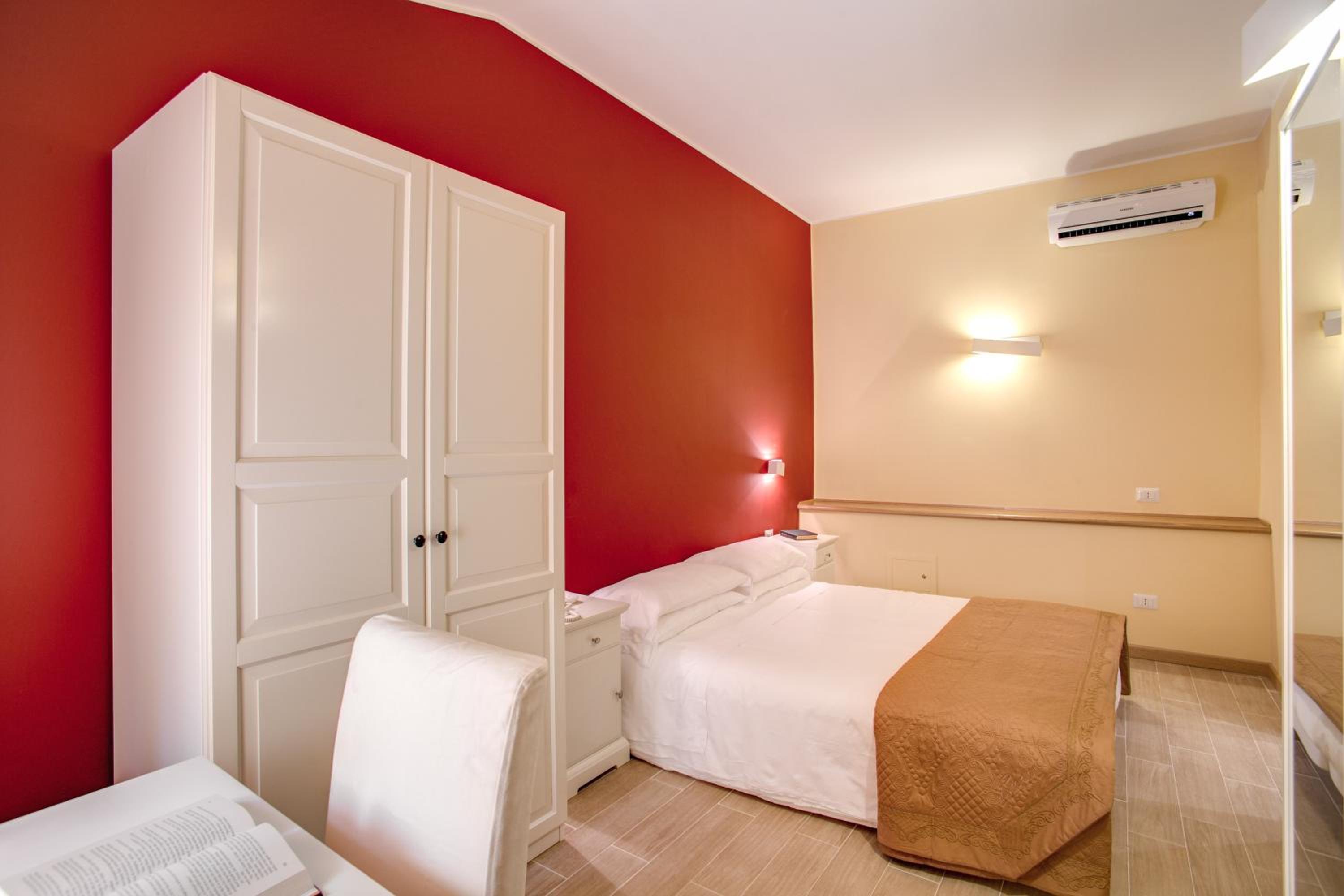 Double Room photo 3