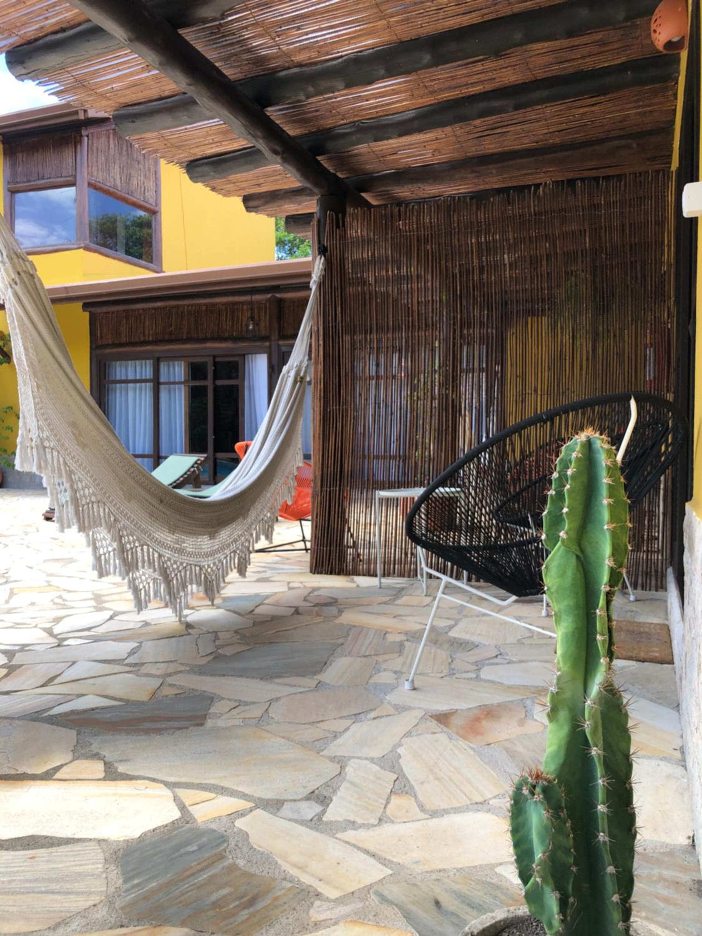 Queen Suite with Pool View photo 2