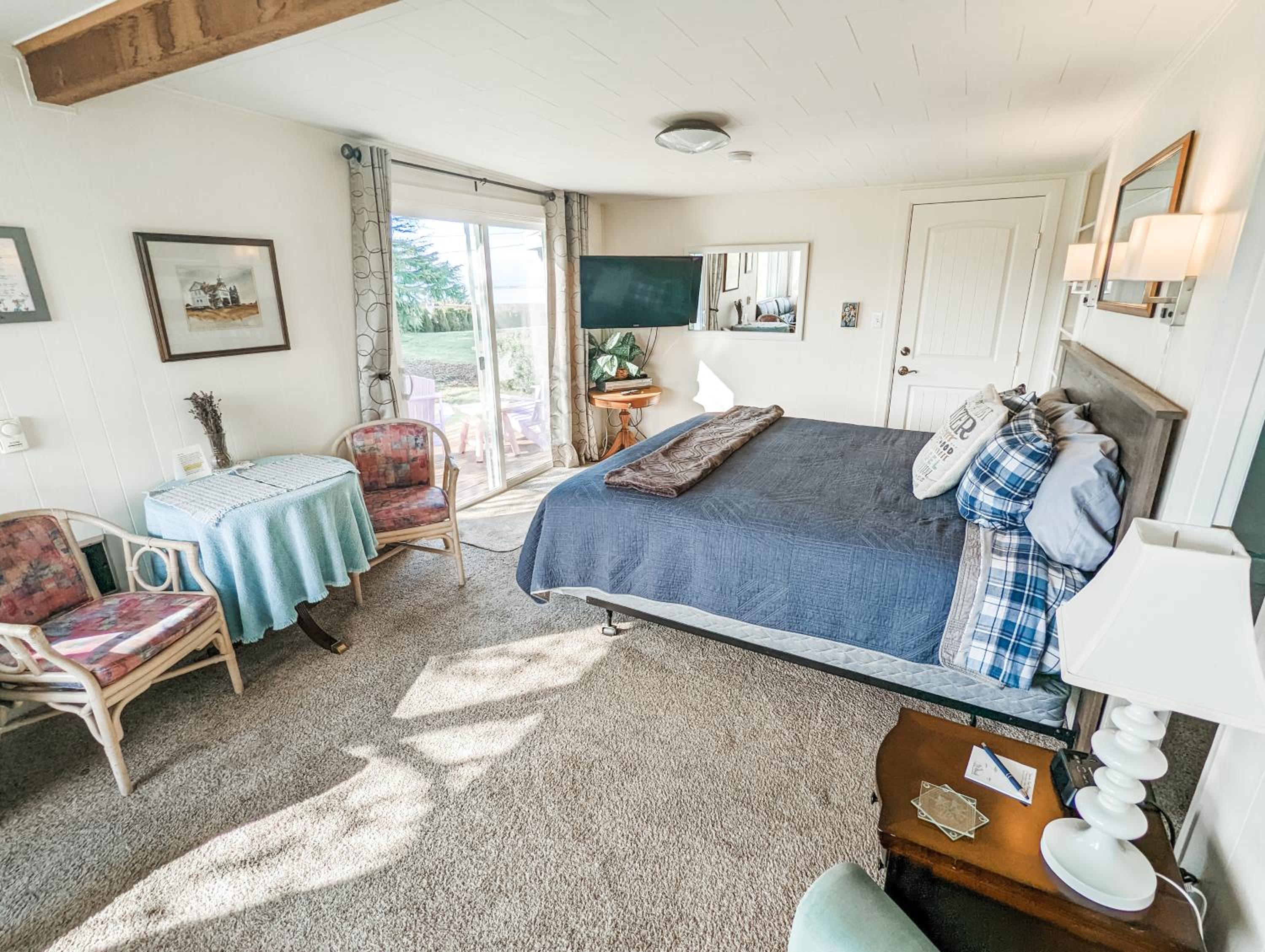King Room with Mountain View
