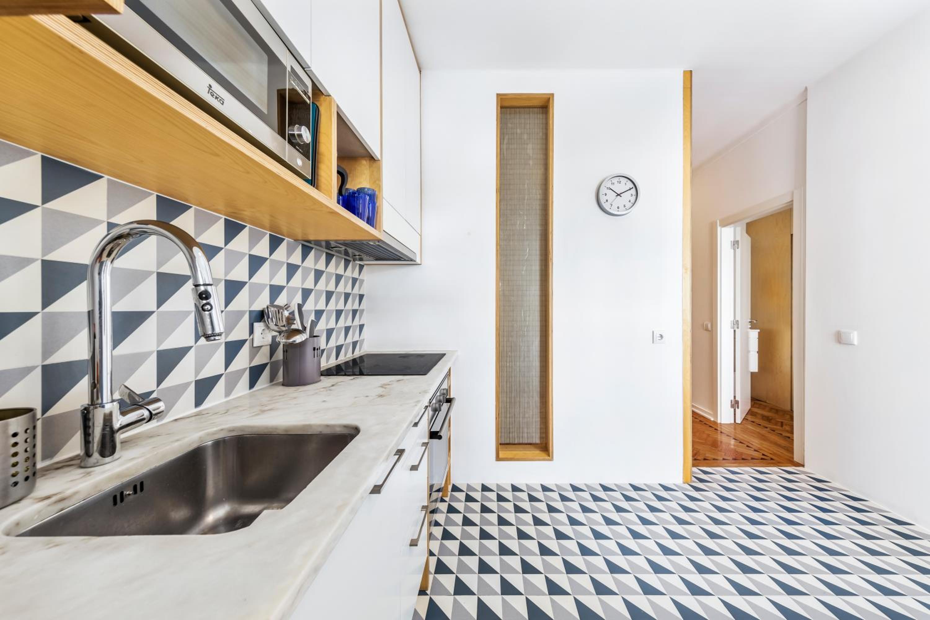 Three-Bedroom Apartment - Photo 11