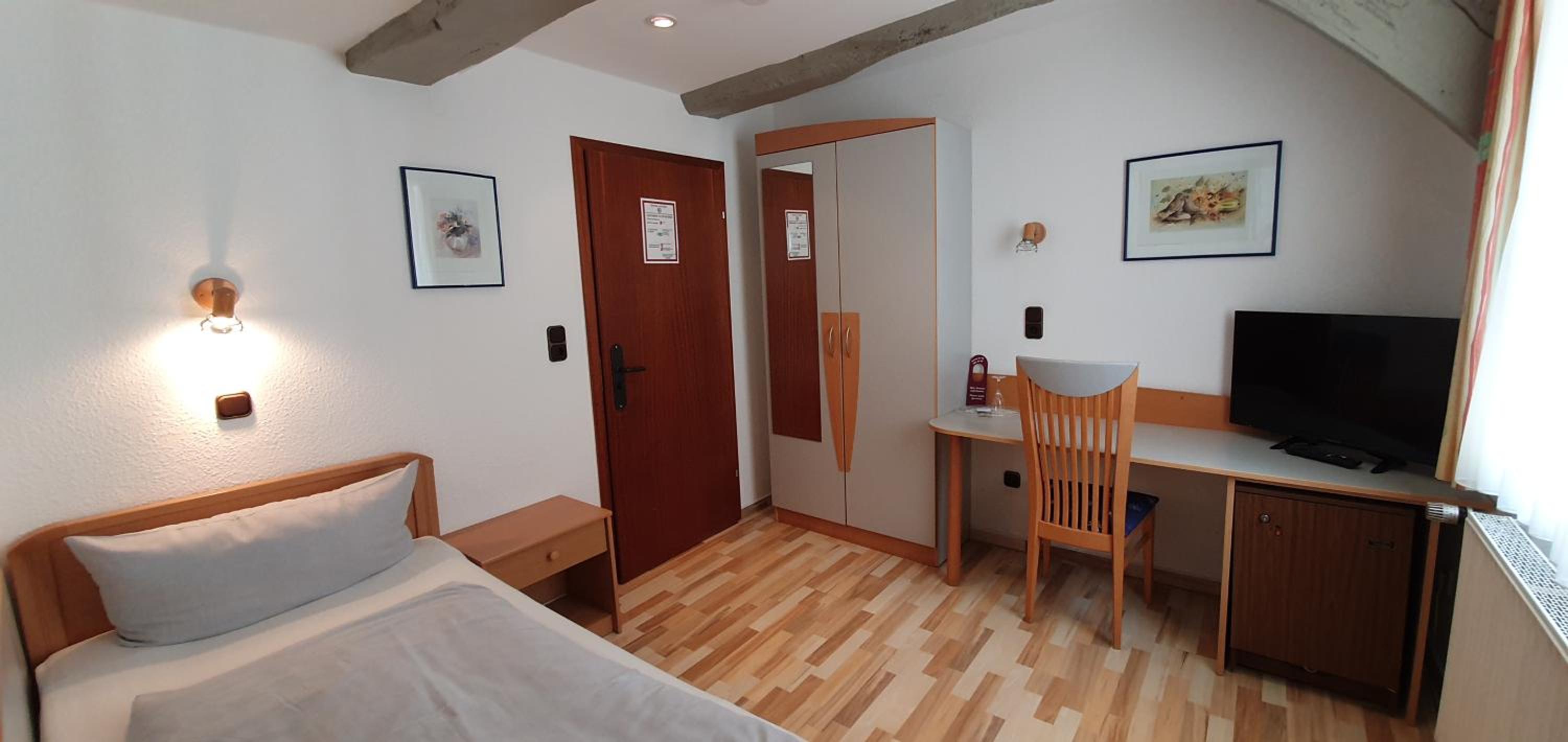 Single Room photo 1
