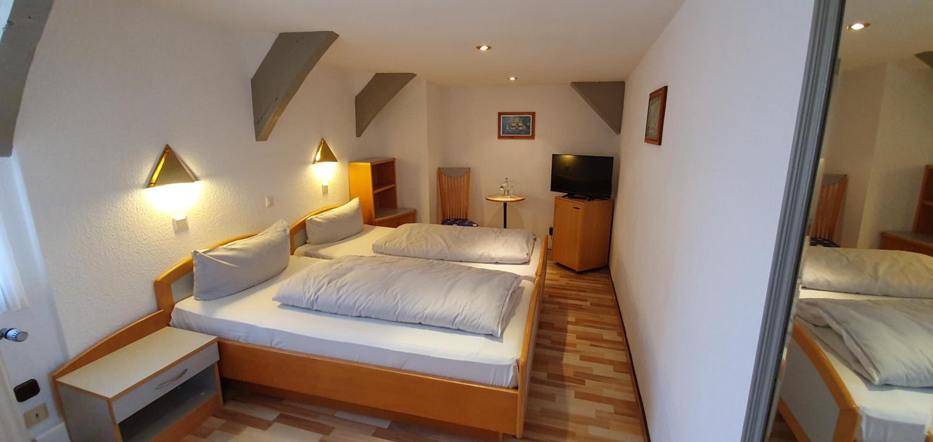 Double Room - Photo 4