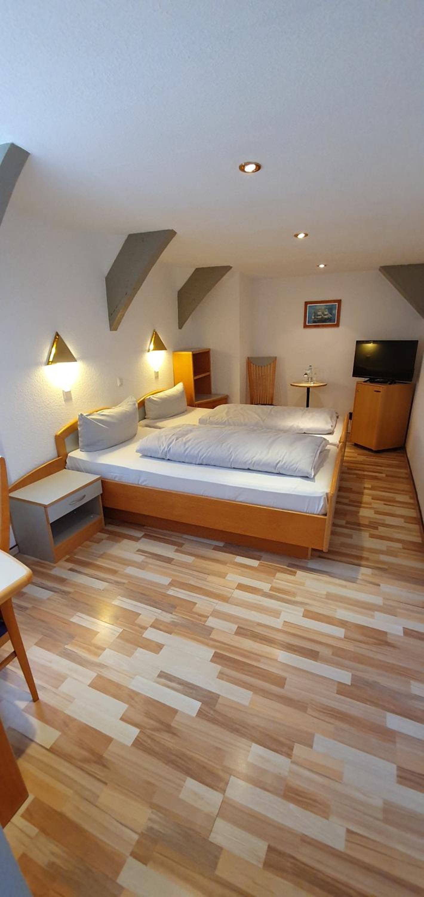 Double Room - Photo 2