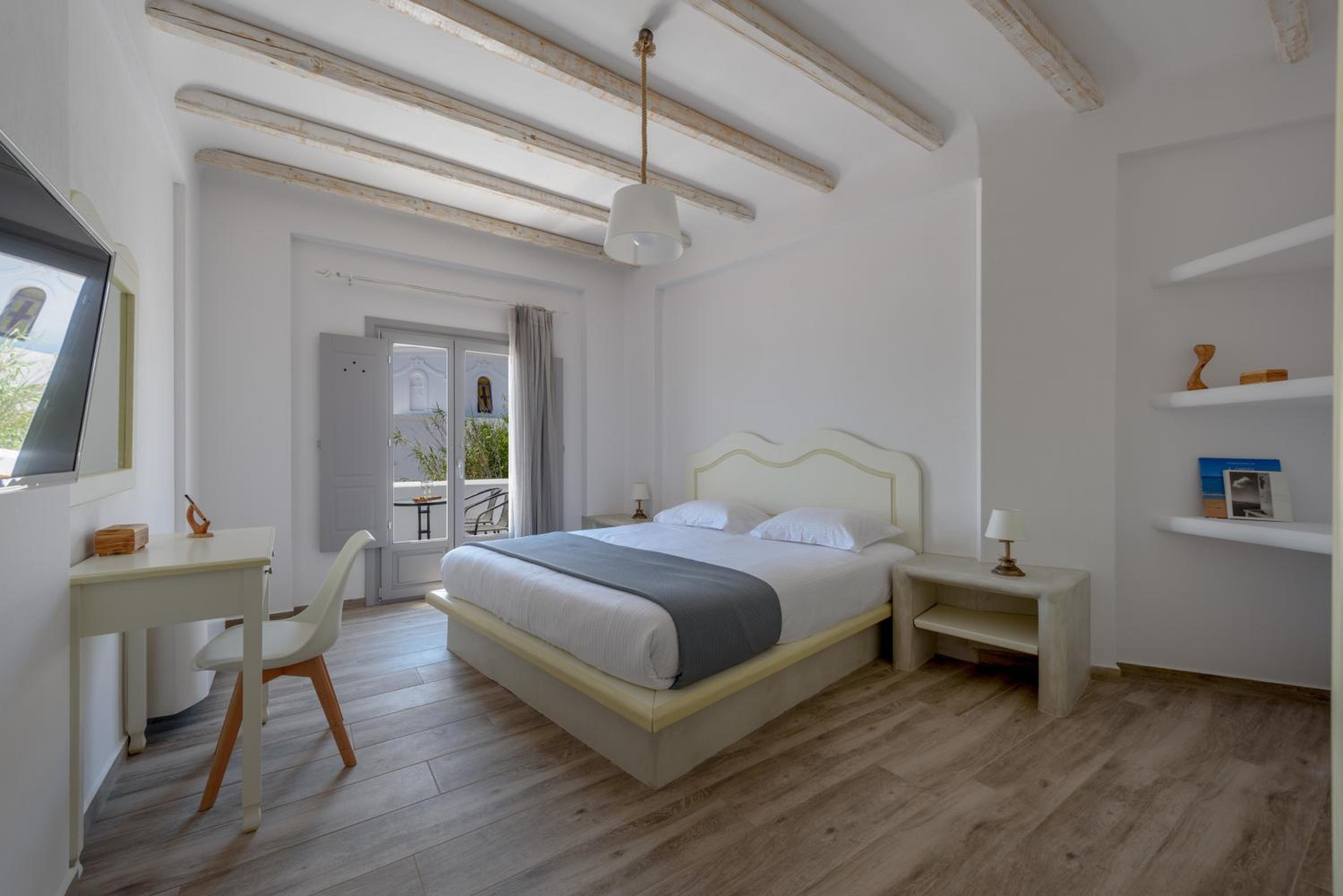 Symposio Jacuzzi Apartment