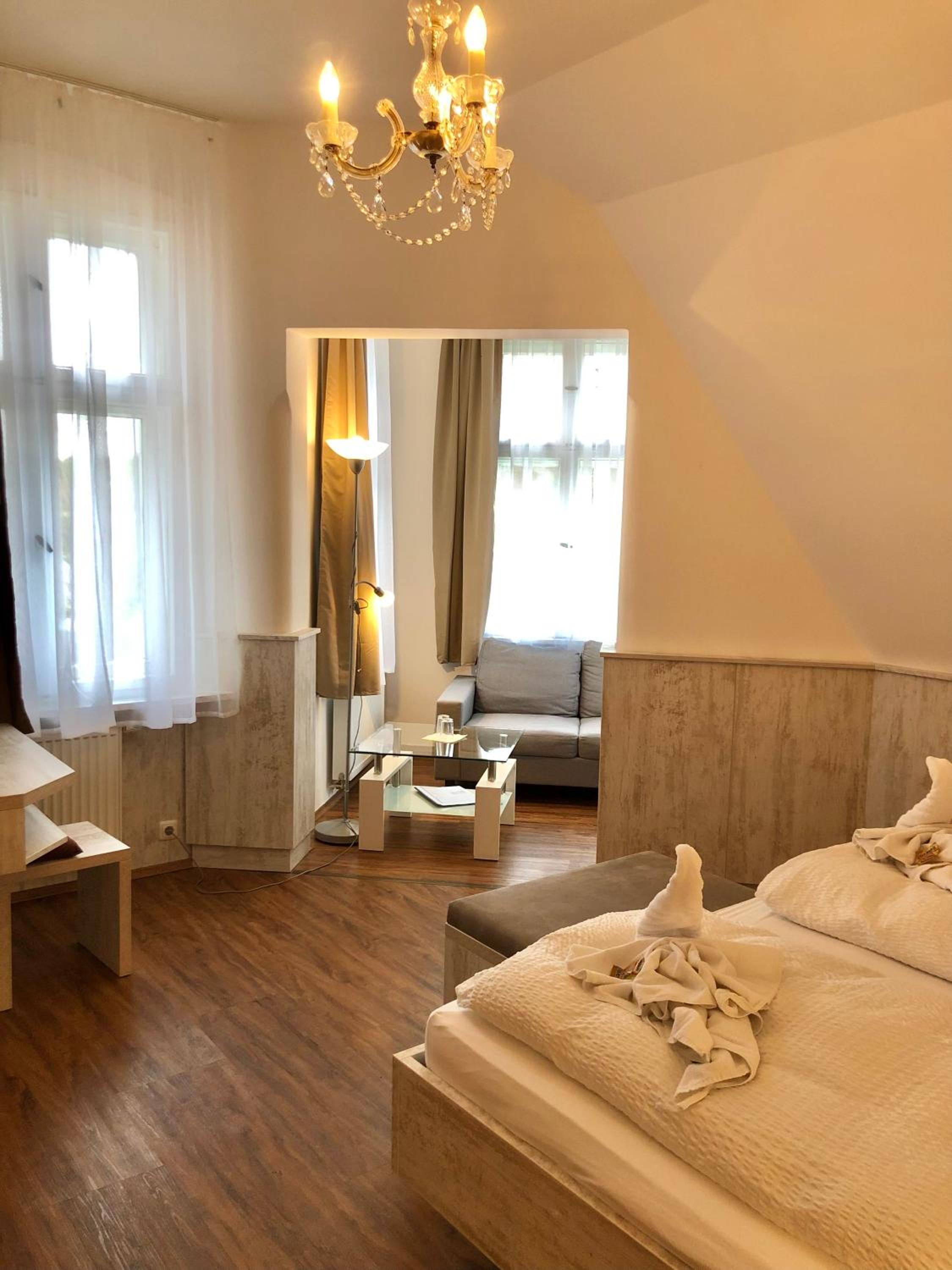 Double Room - Photo 14