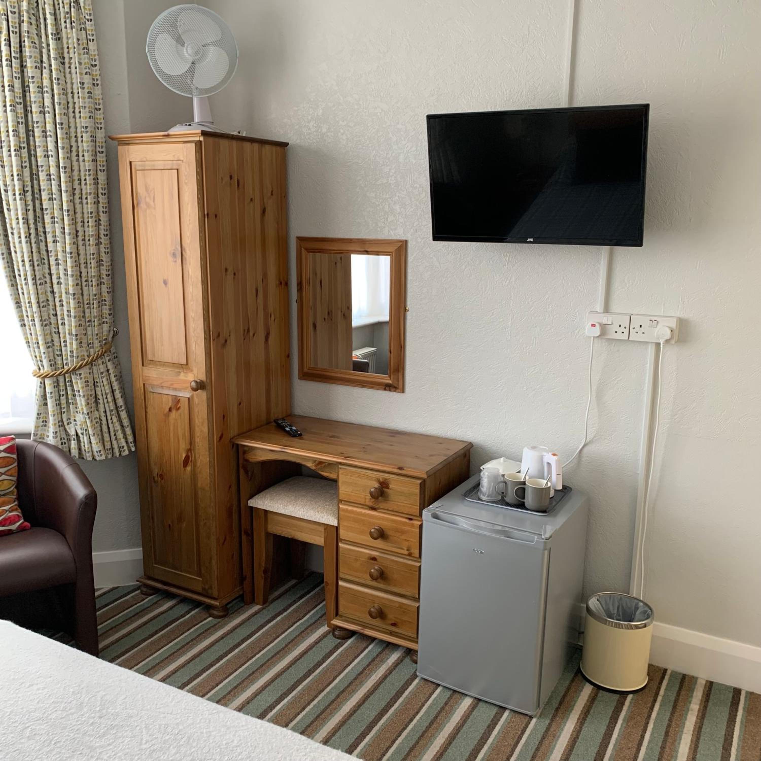 Double Room - Photo 17