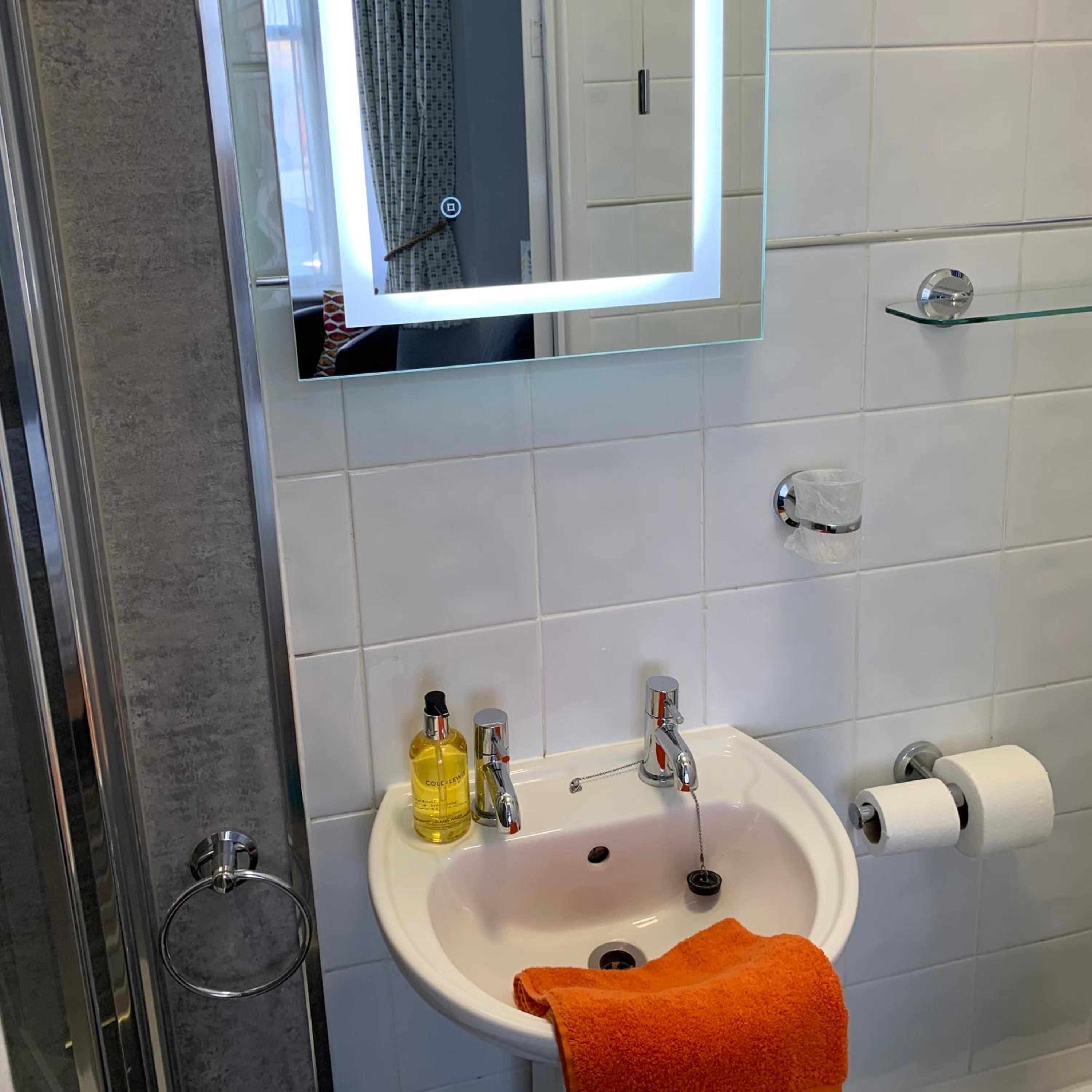 Double Room - Photo 20