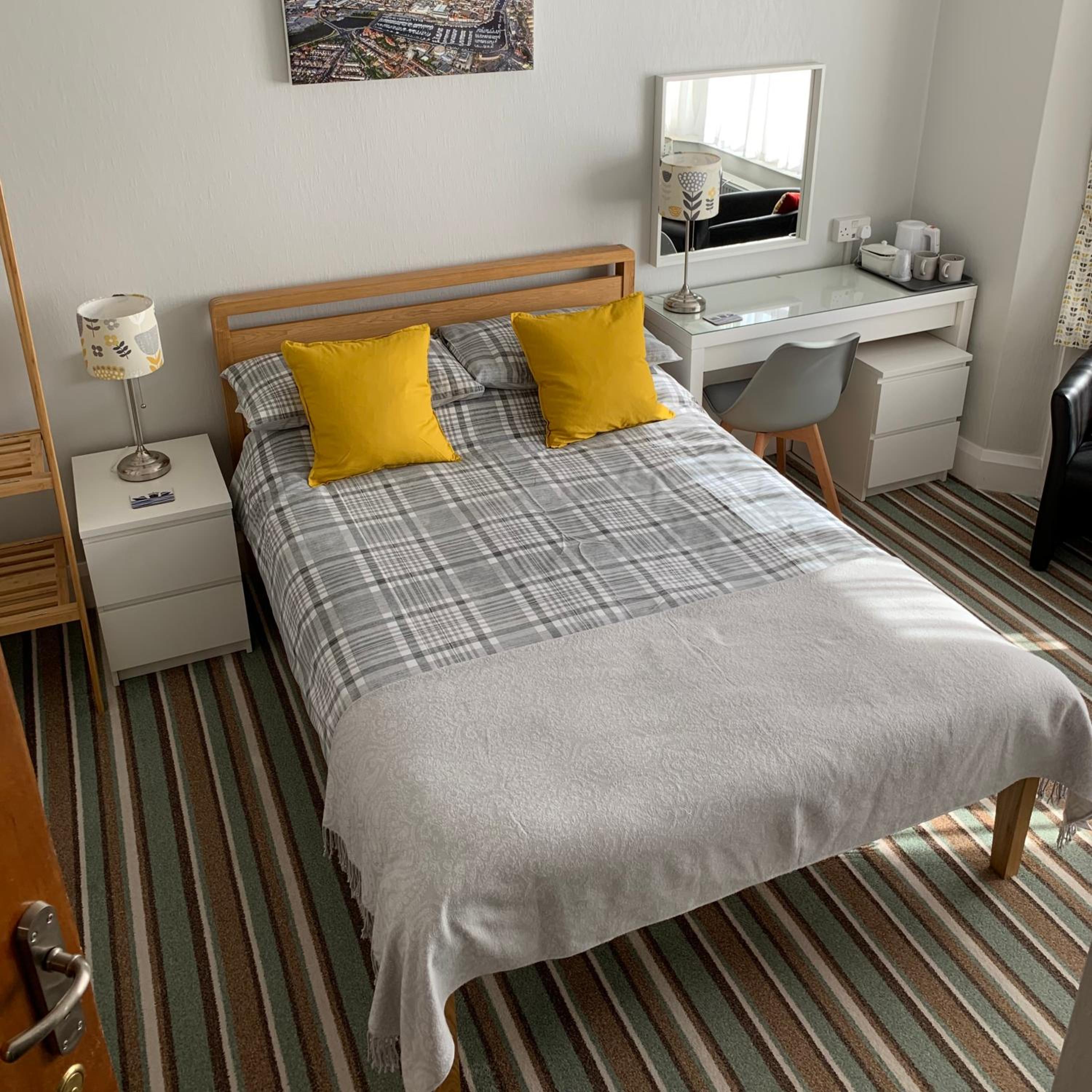 Double Room - Photo 9