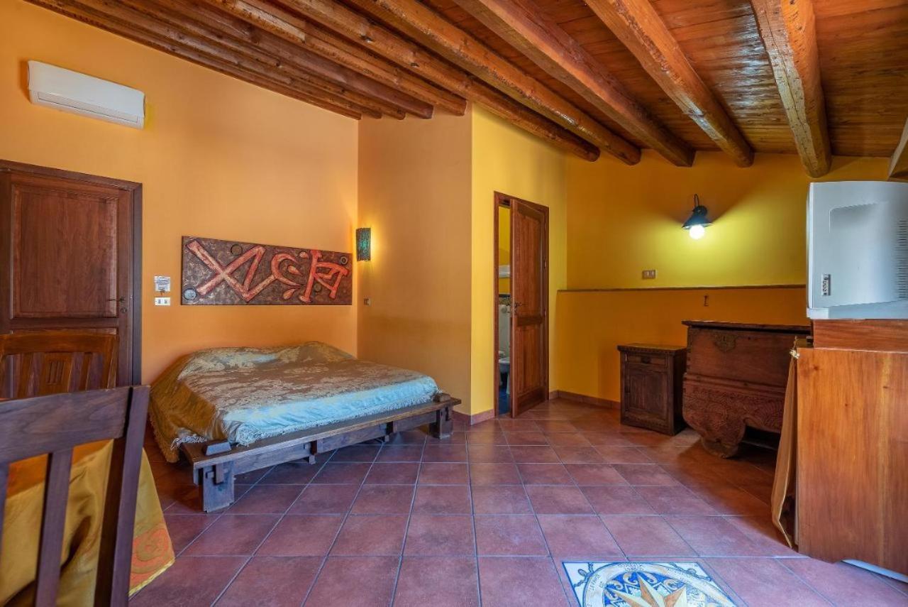 Double Room with Private Bathroom photo 1