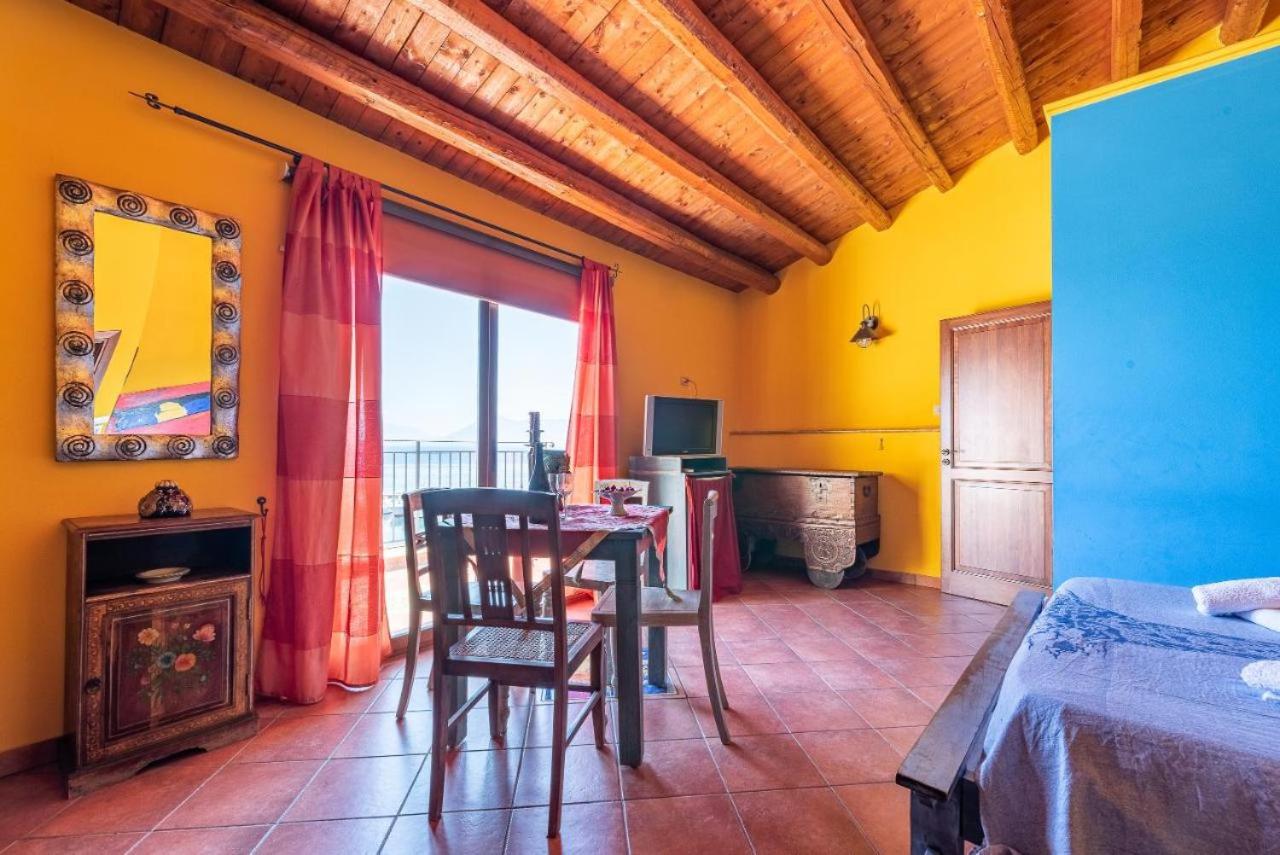 Double Room with Sea View - Photo 1