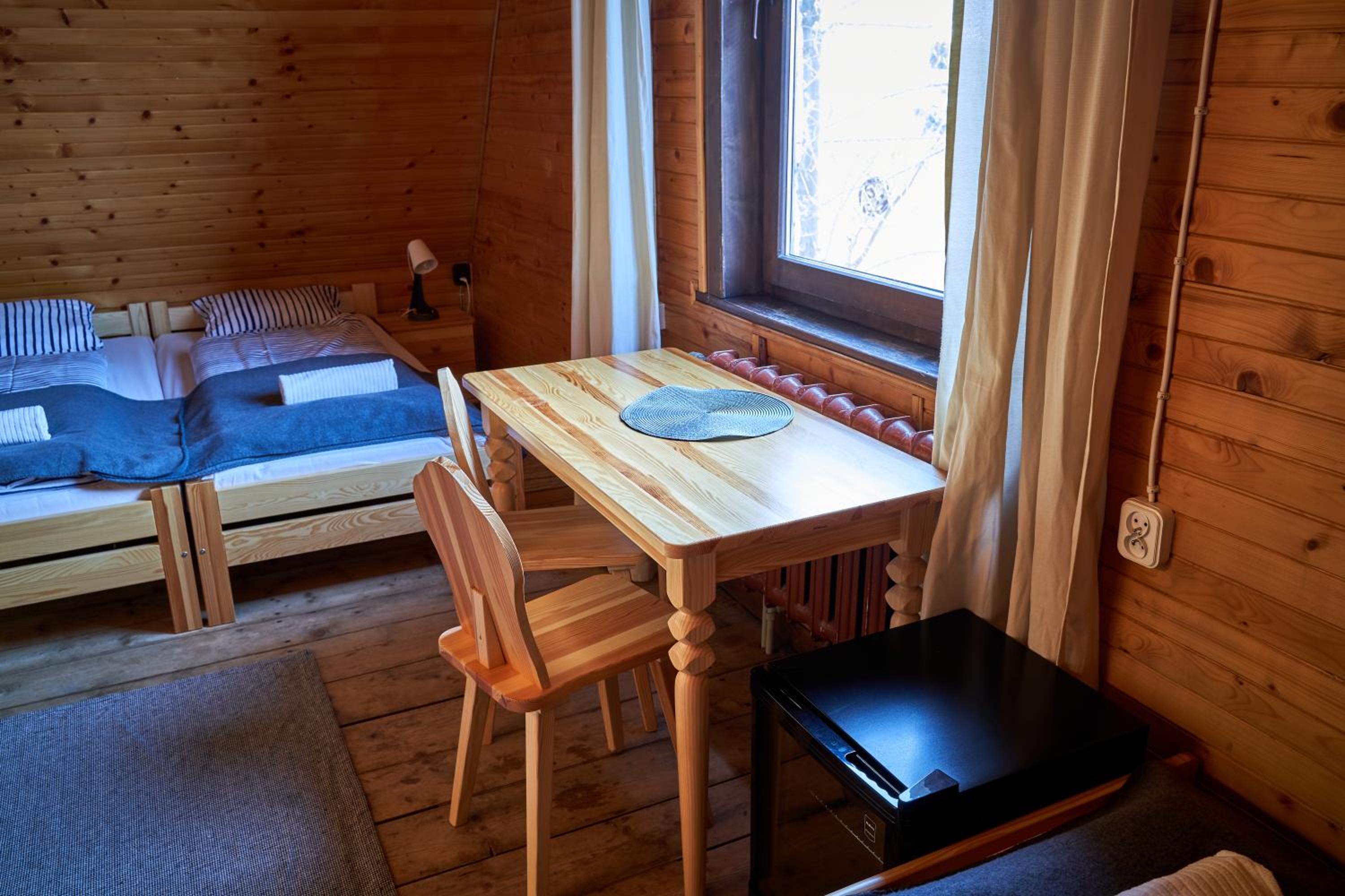 Quadruple Room with Private Bathroom - Photo 5