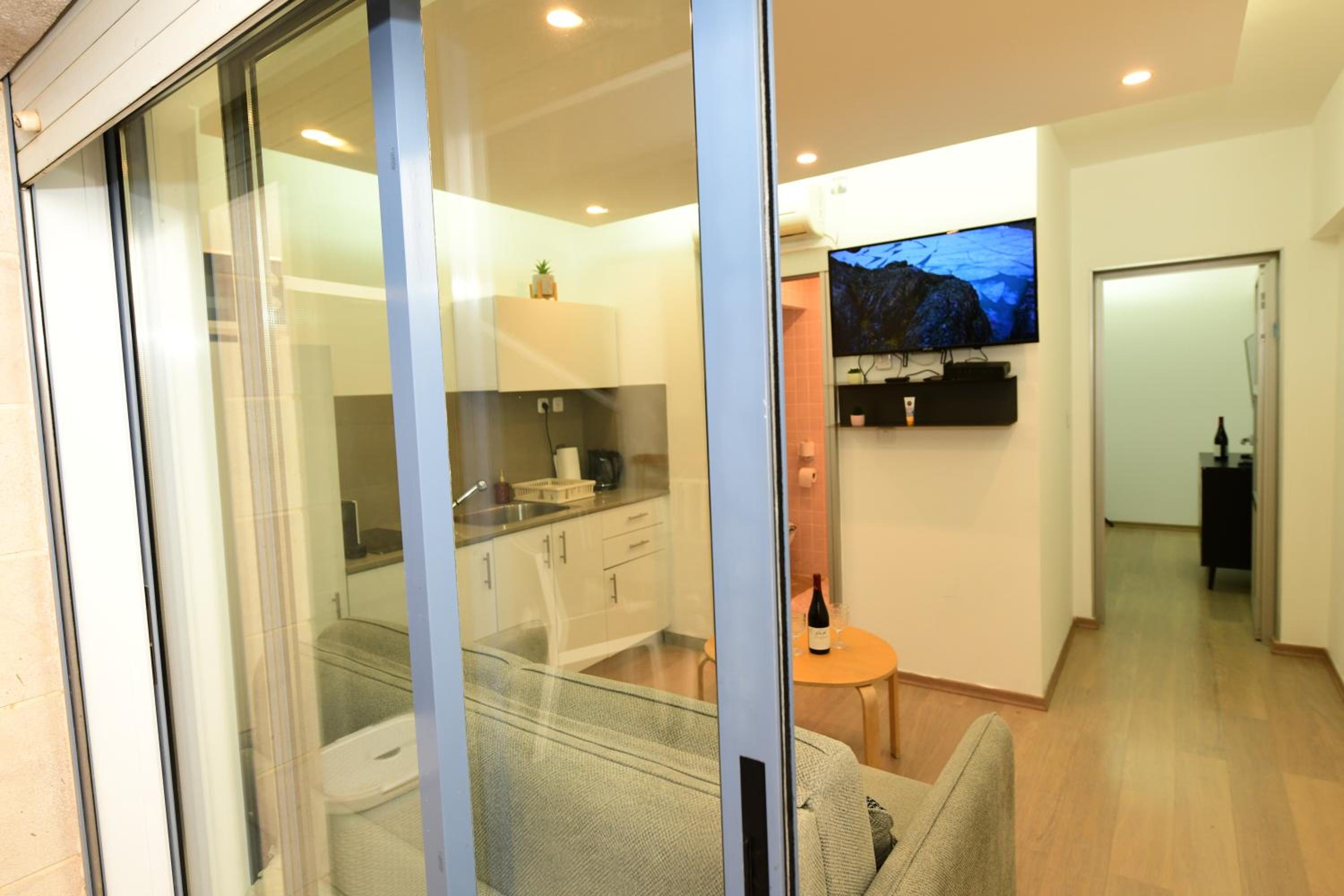 One-Bedroom Apartment - Photo 10