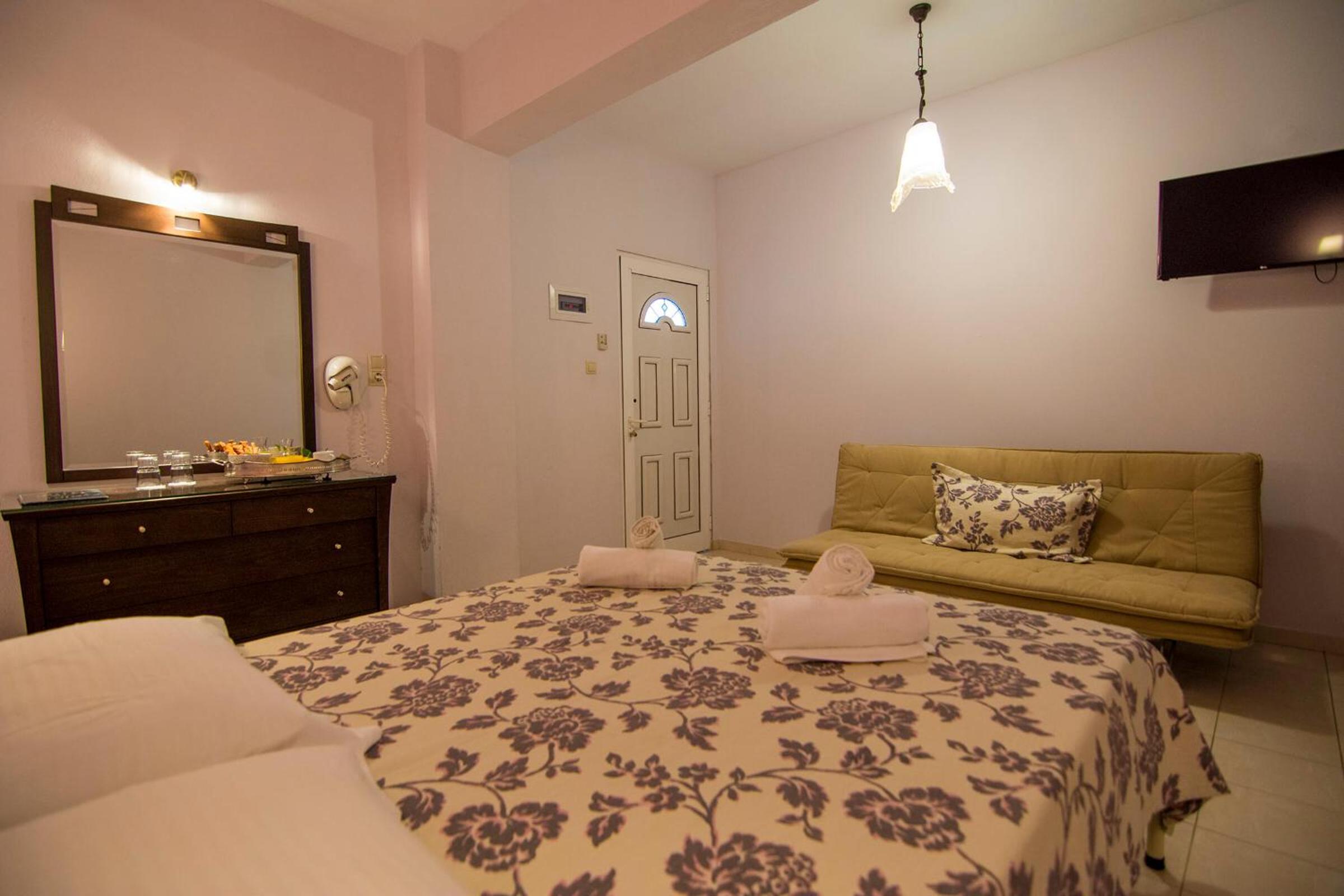 Standard Triple Room photo 1