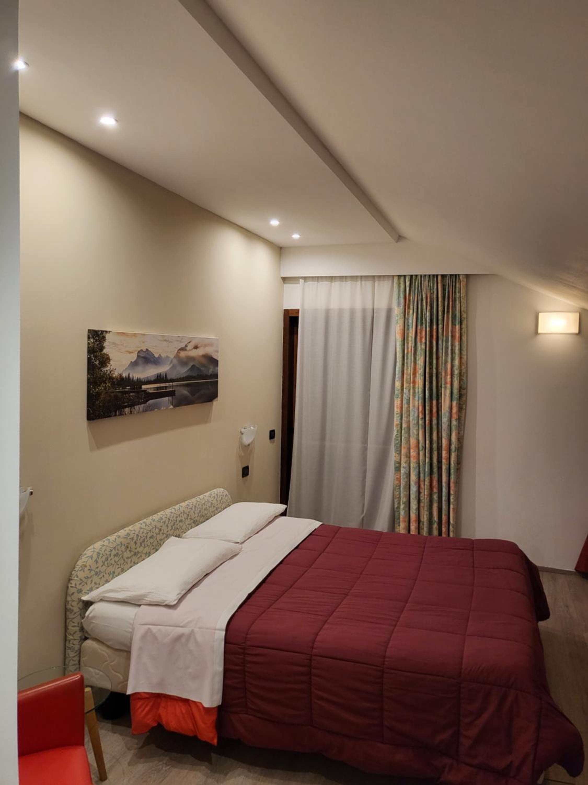 Deluxe Double or Twin Room with Mountain View