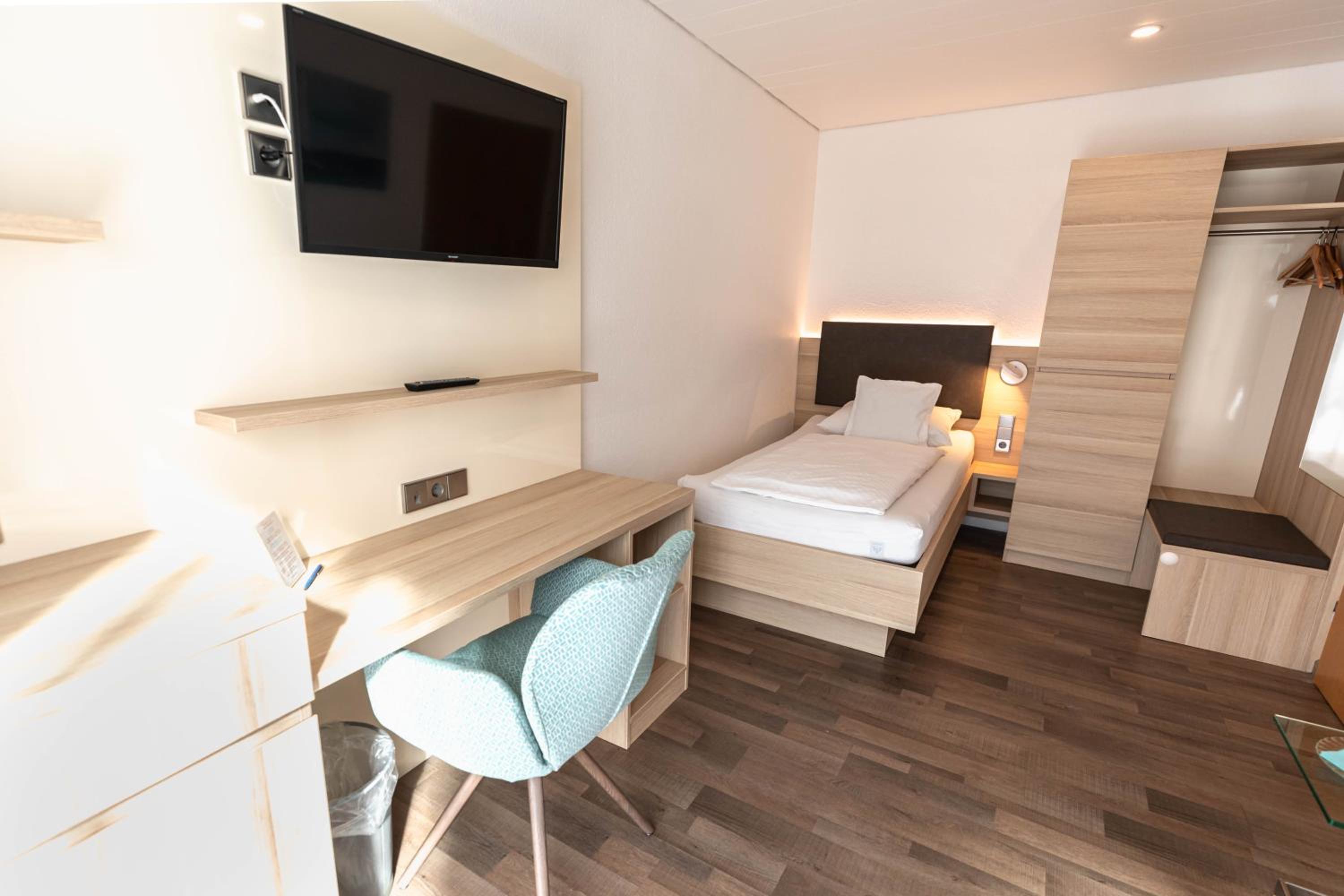 Single Room with Balcony photo 3