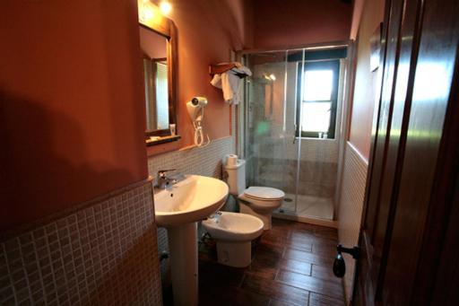 Double or Twin Room photo 3