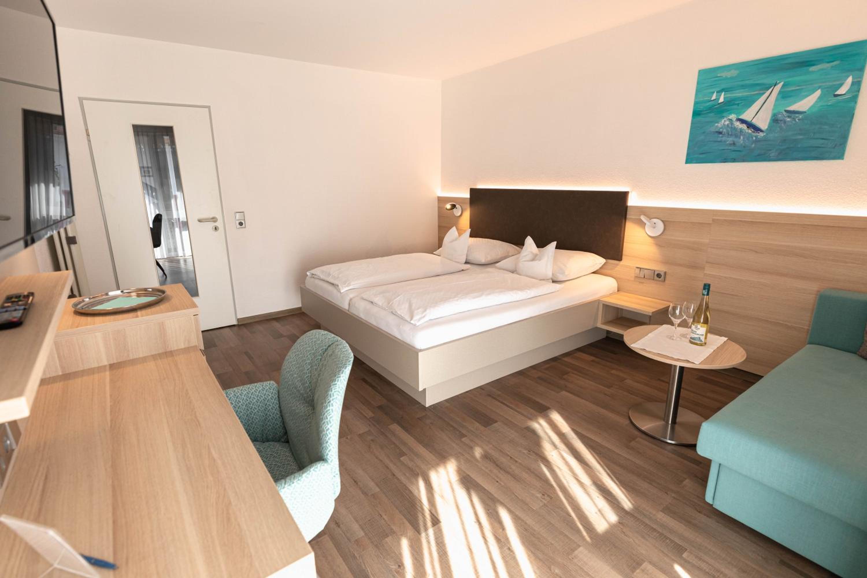 Large Double Room photo 1