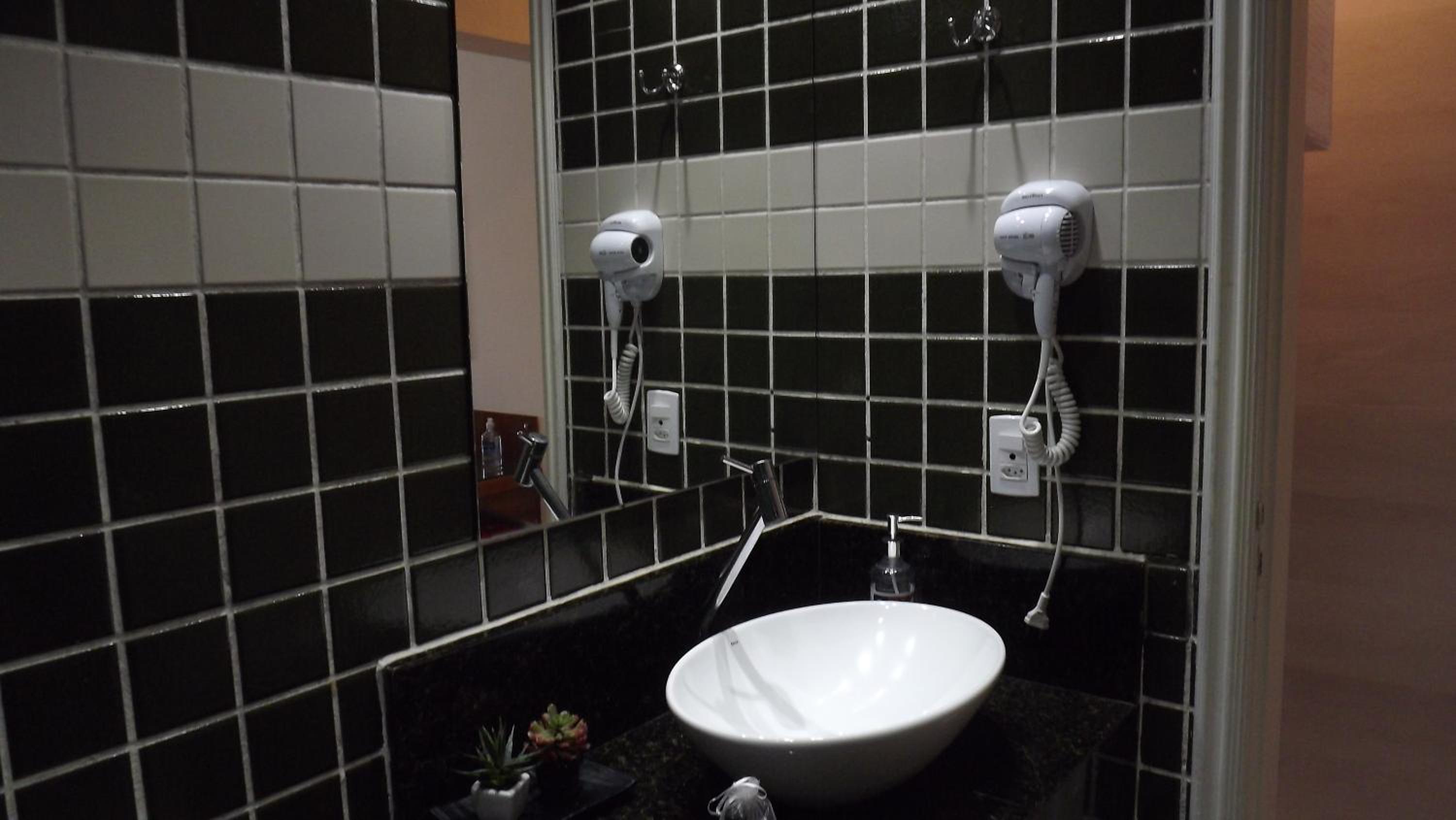 Studio Apartment - Photo 14