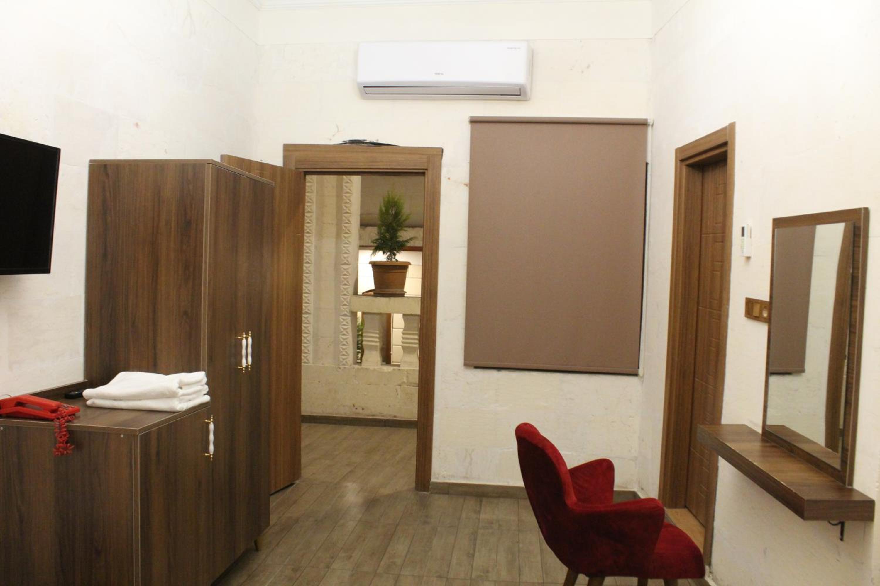 Deluxe Triple Room - Photo 6