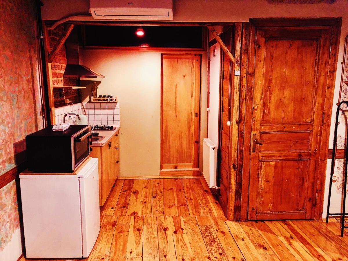 Studio Apartment photo 3