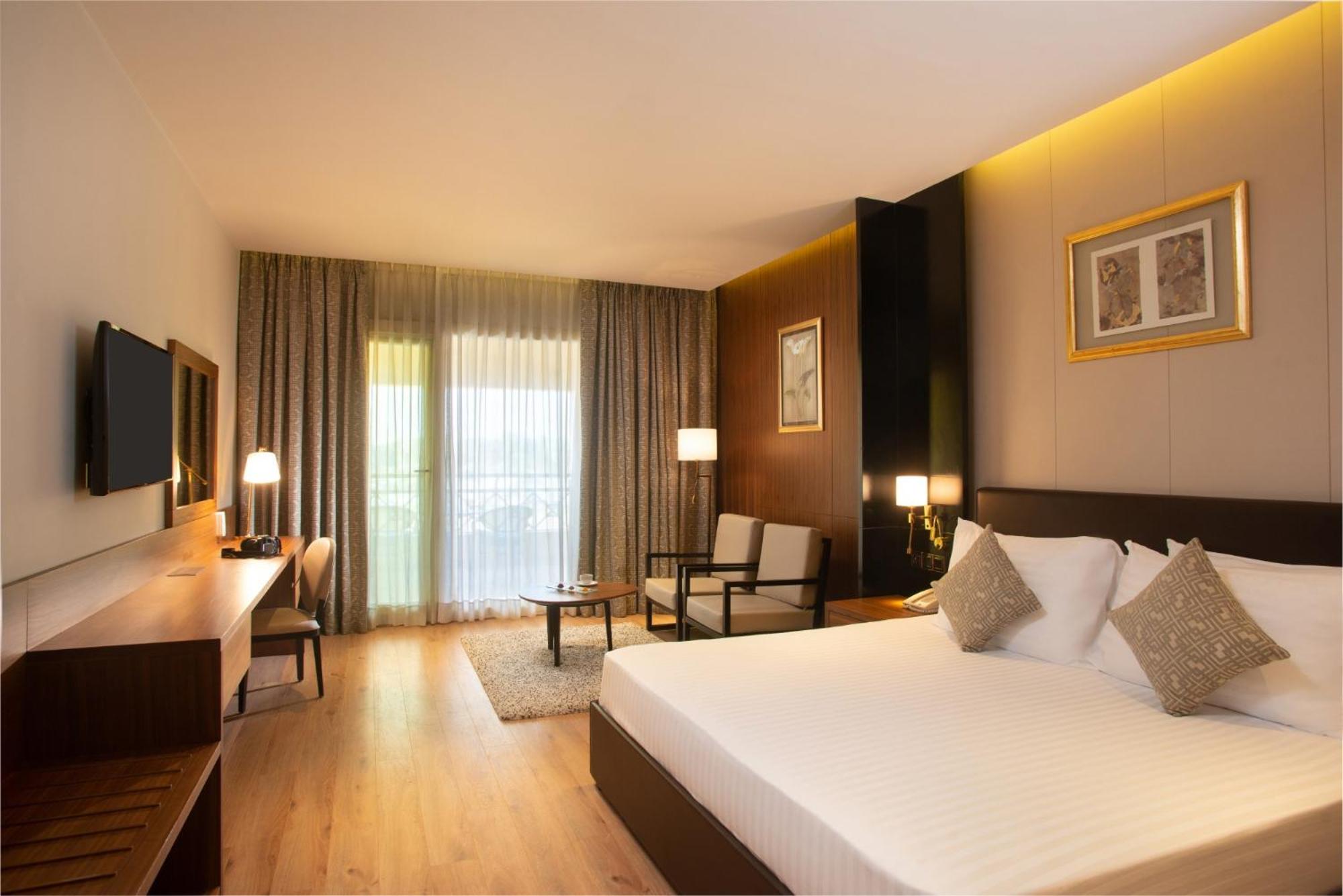 Executive King Room