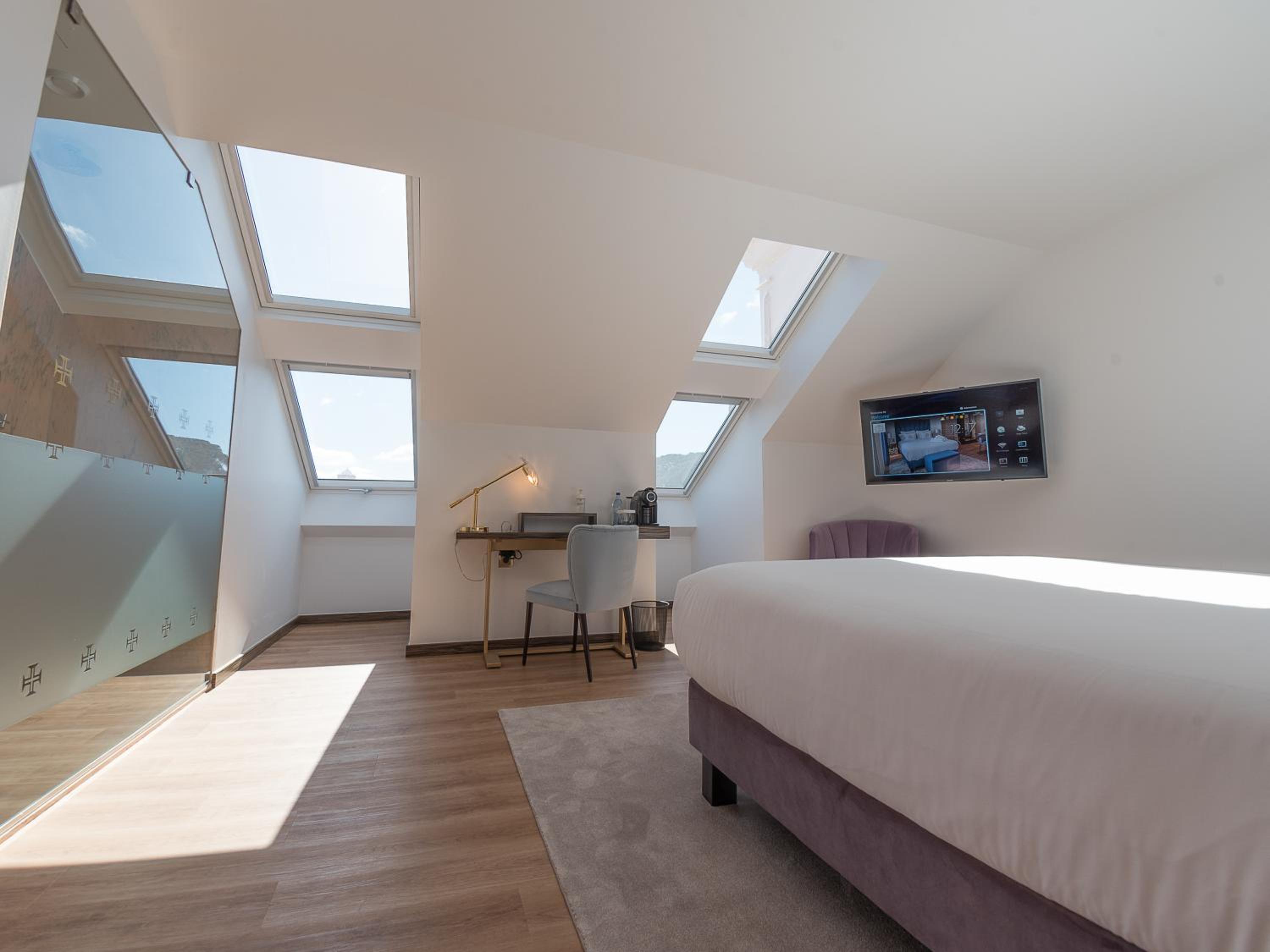 Queen Room - Photo 5