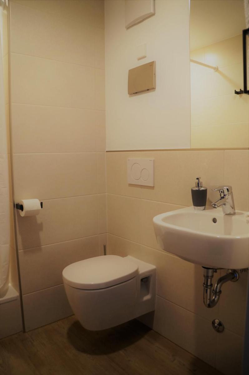 Quadruple Room with Private External Bathroom photo 2
