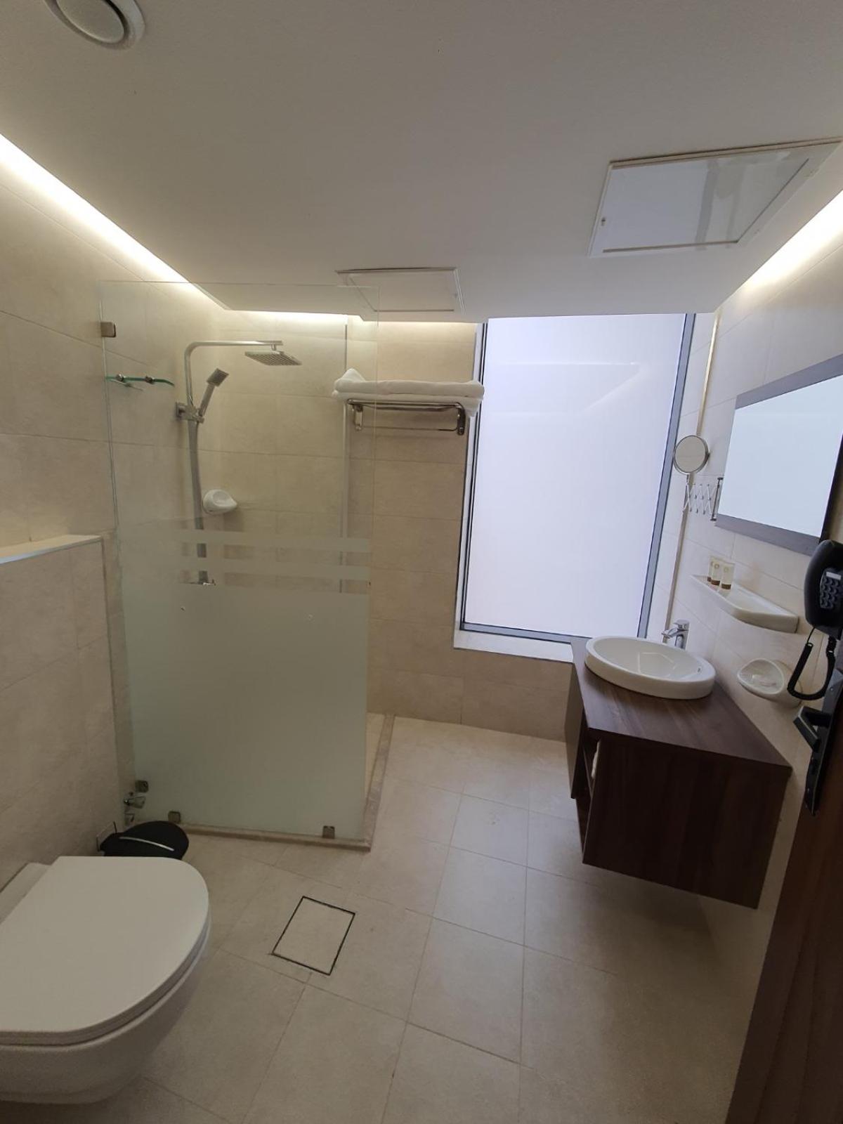 Deluxe Double Room with Sea View - Photo 6