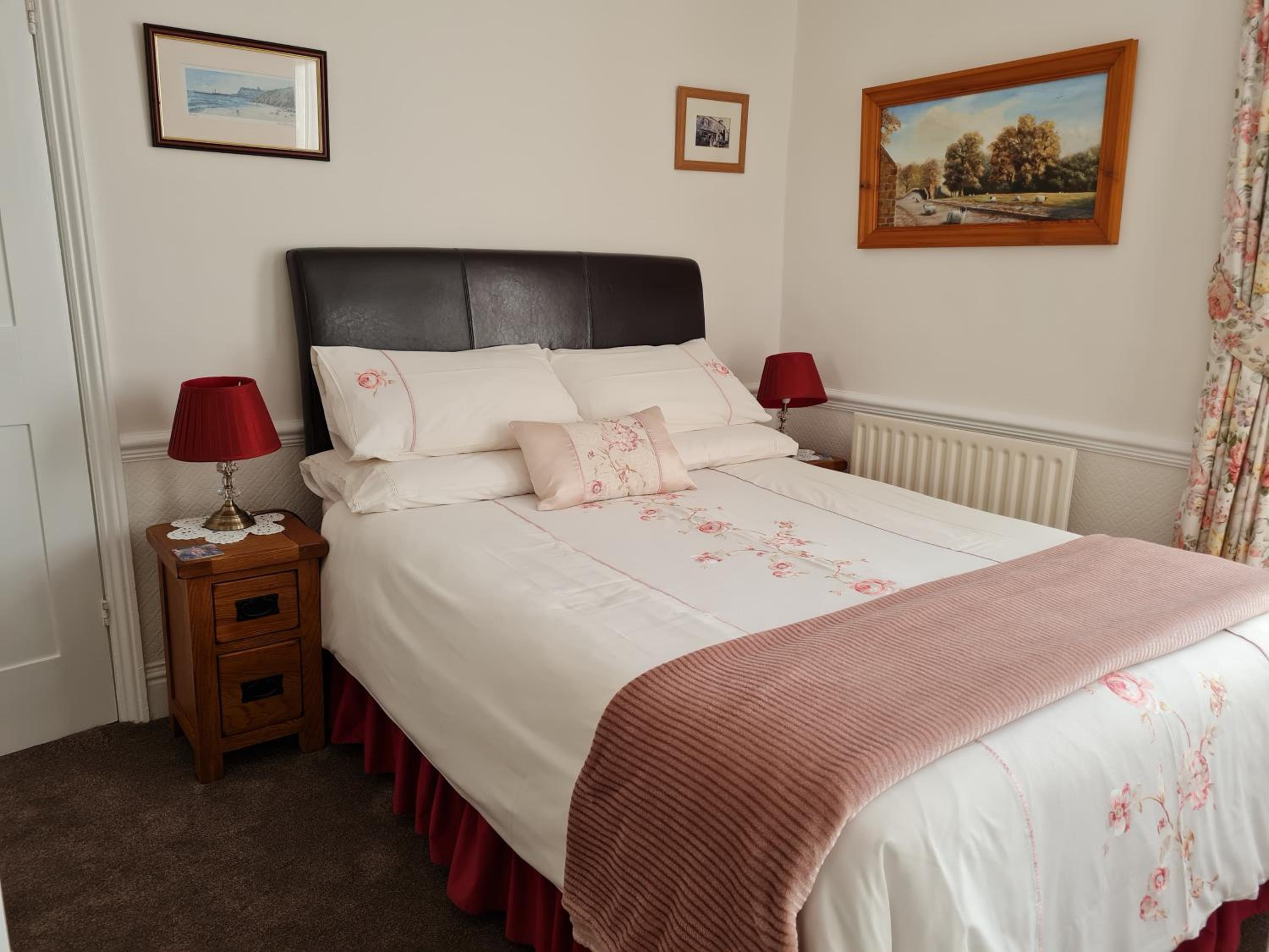 Double Room with Private Bathroom photo 2