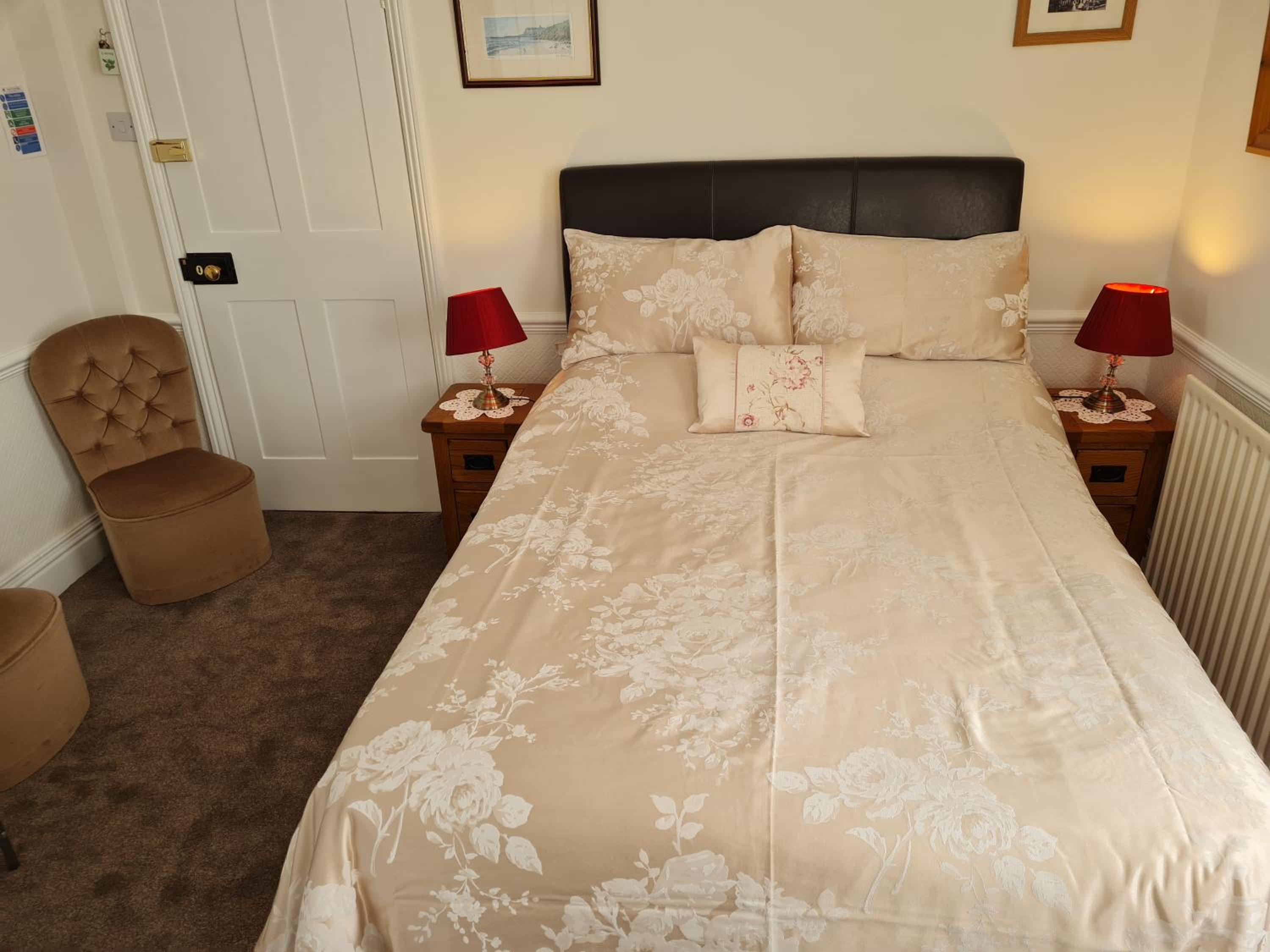 Double Room with Private Bathroom photo 3