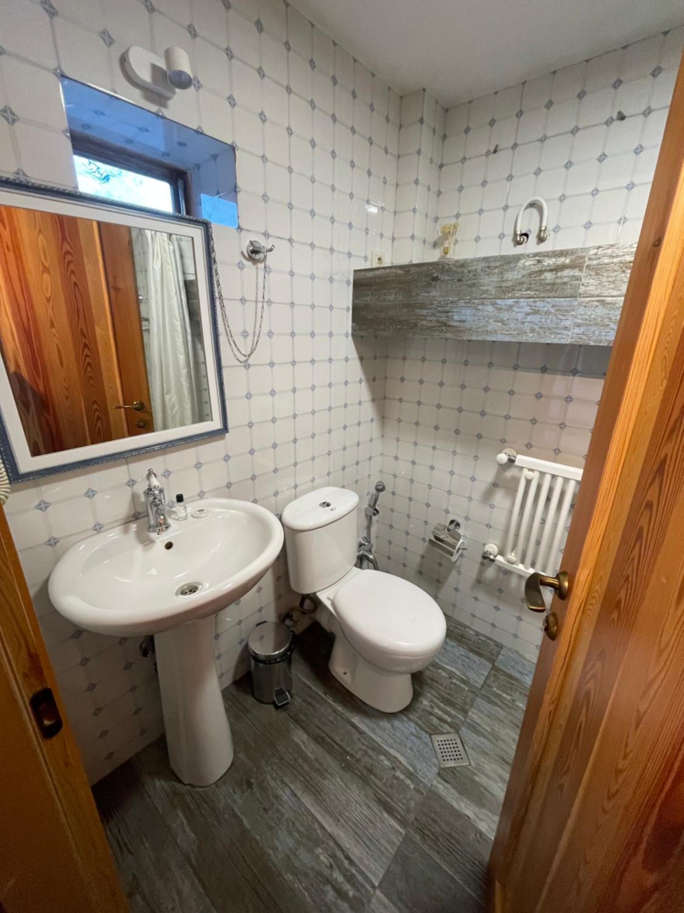 Double Room - Photo 2