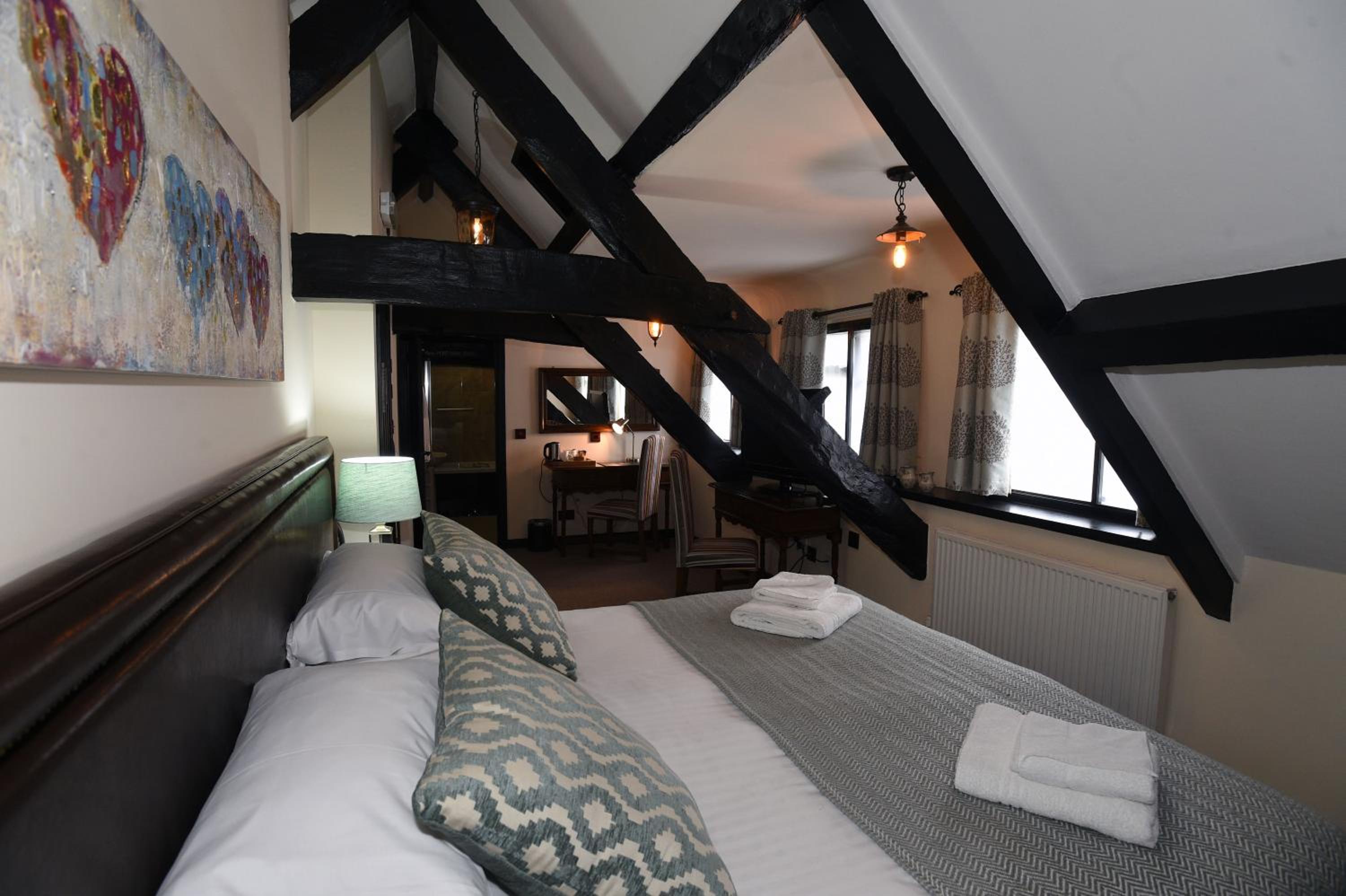 Black Boy Executive Room Queen - Photo 4