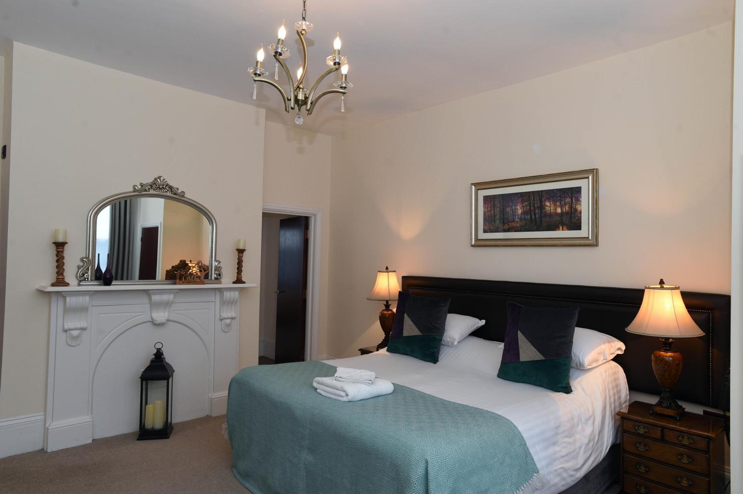 Black Jacks Easy Access Suite Double