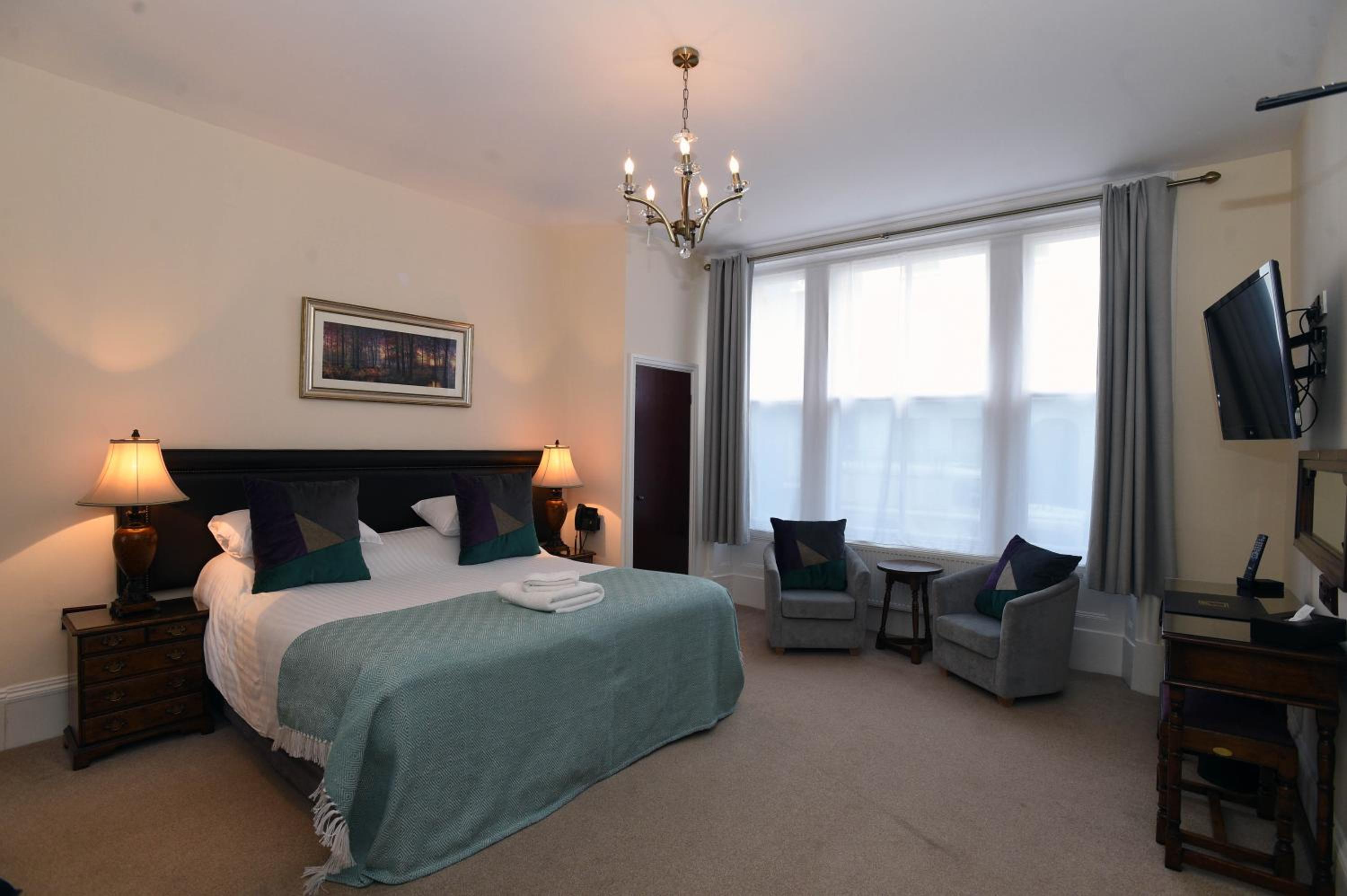 Black Jacks Easy Access Suite Double photo 2