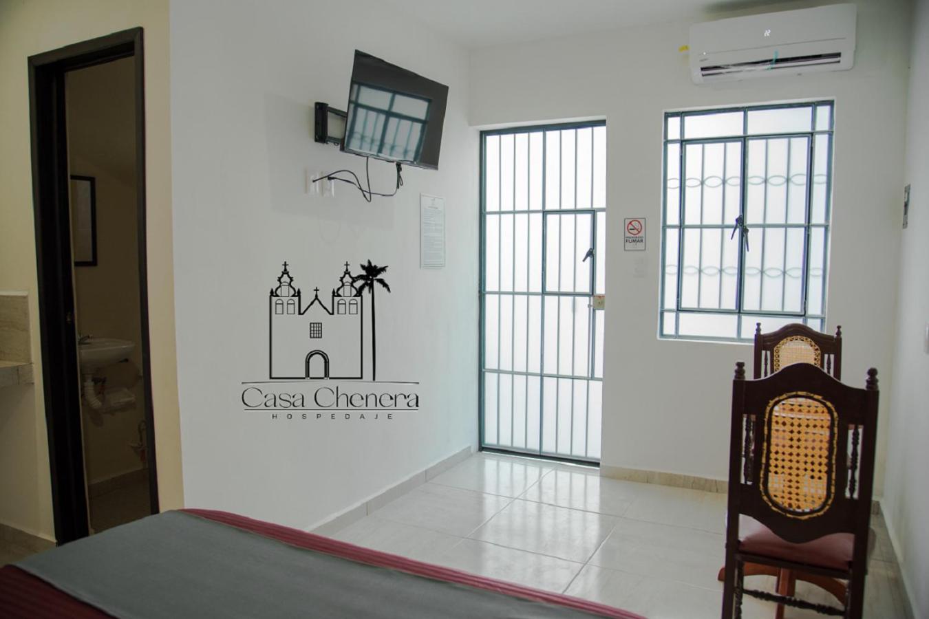 Double Room with Private Bathroom - Photo 4