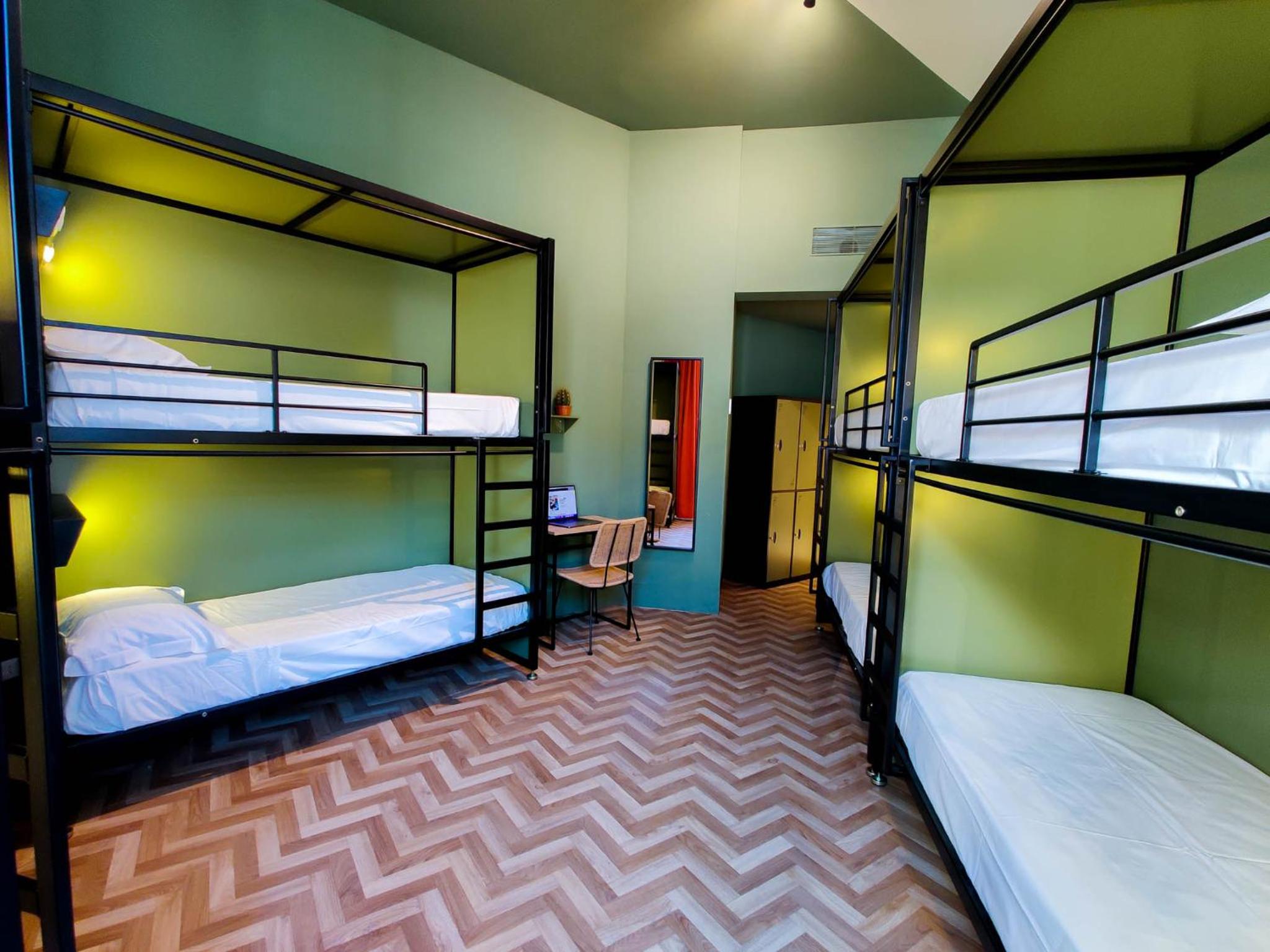 6-Bed Mixed Dormitory Room photo 3