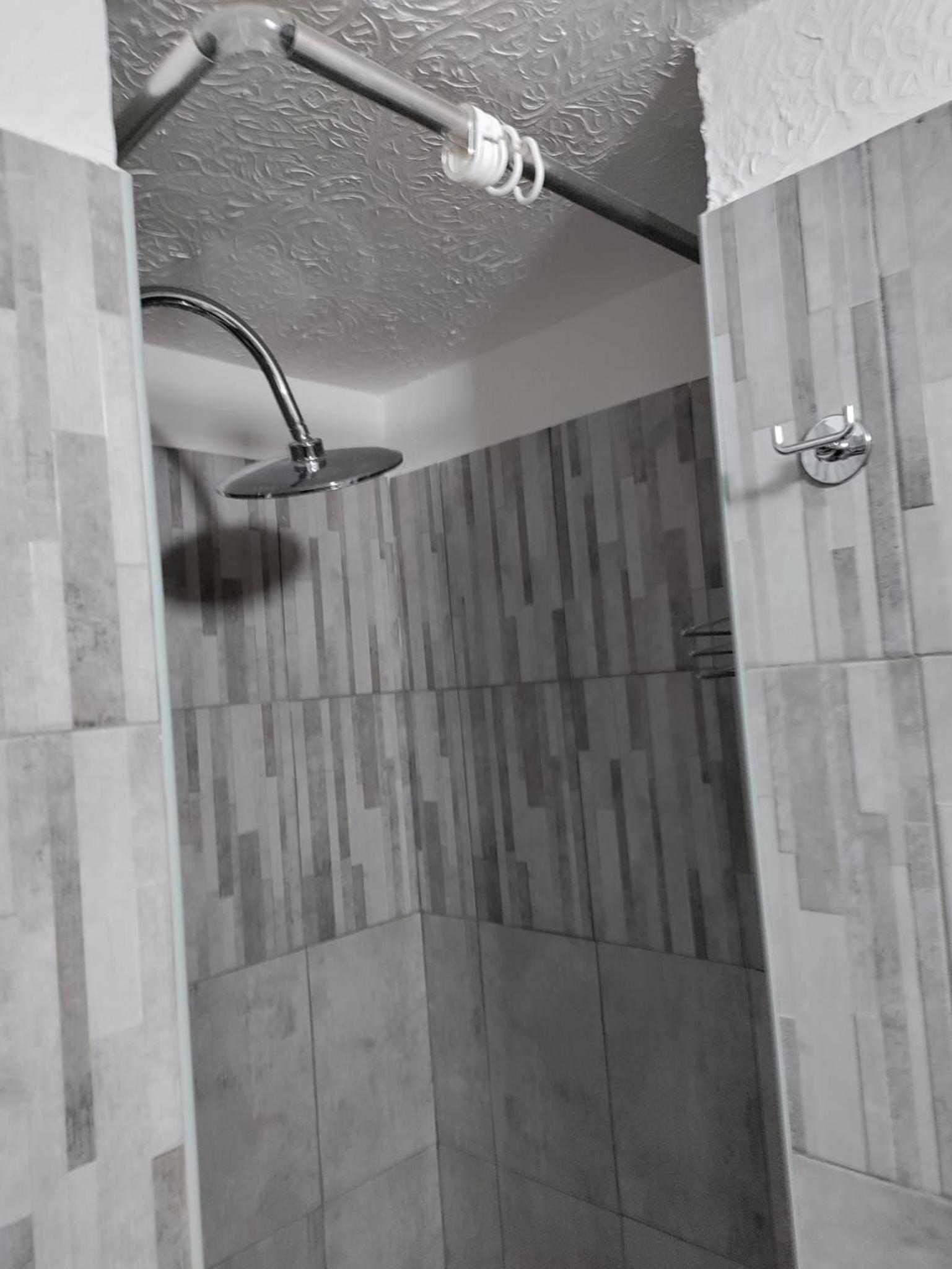 Family Room with Private Bathroom photo 2
