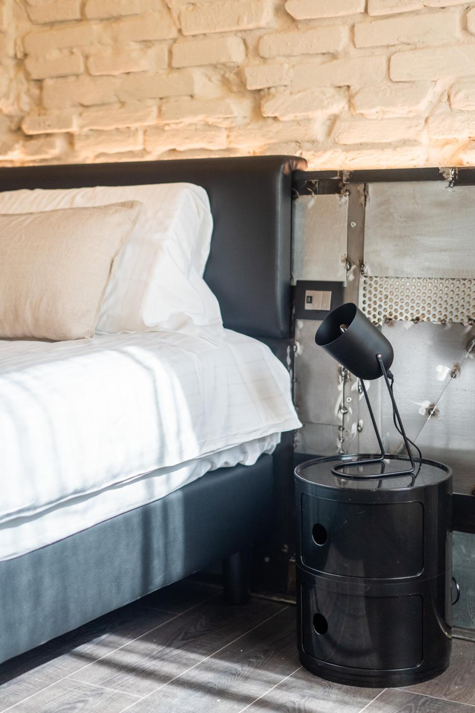 Double or Twin Room - Photo 6