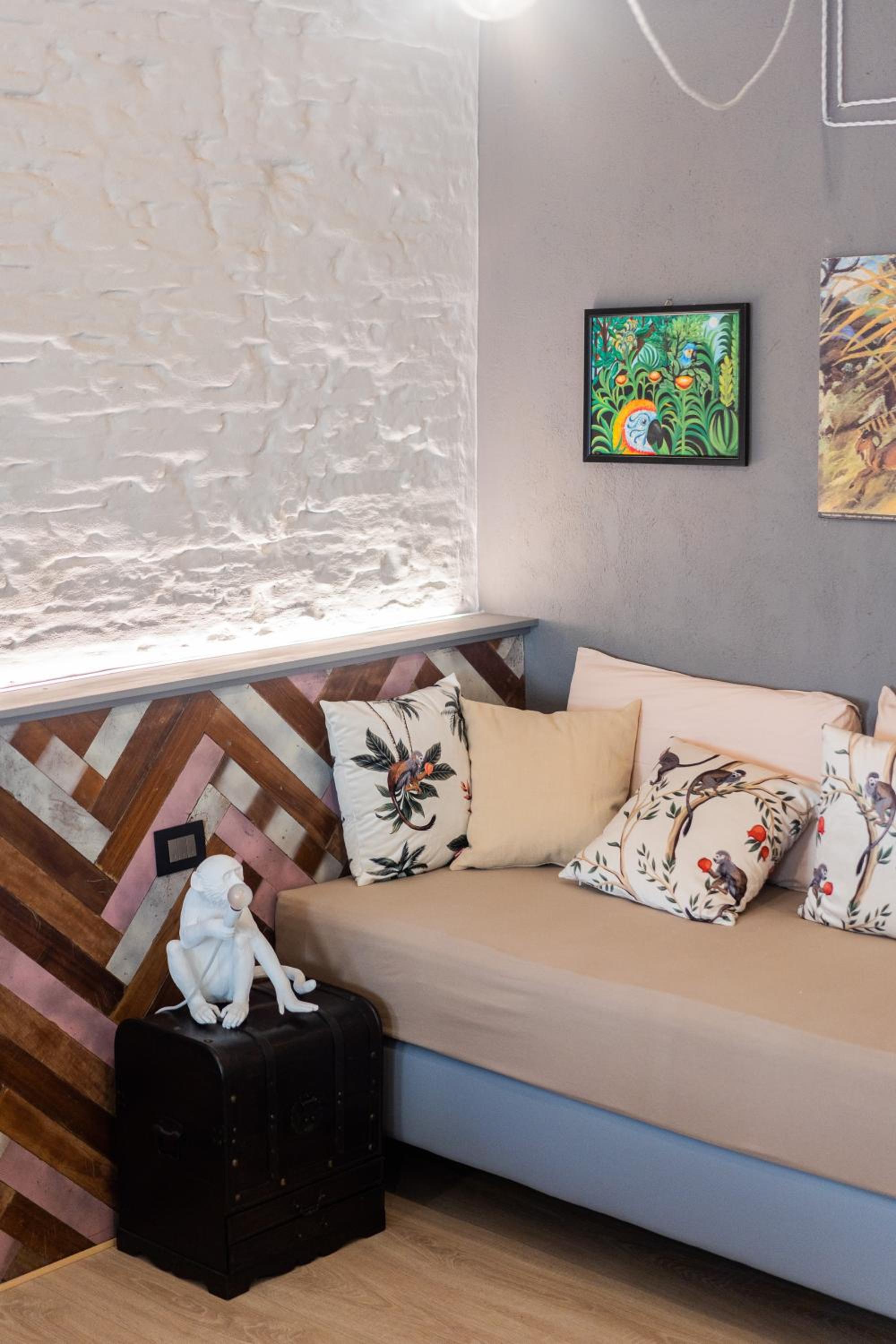 Deluxe Suite - Photo 12