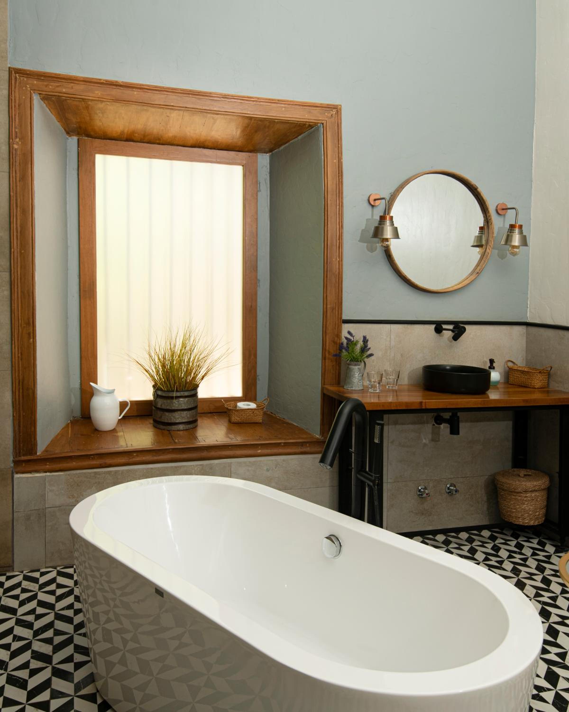 Deluxe Suite with Spa Bath photo 2