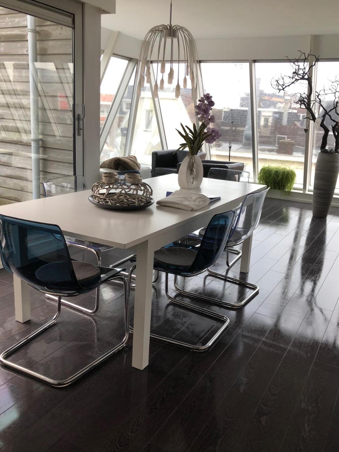 Apartment with Balcony photo 3