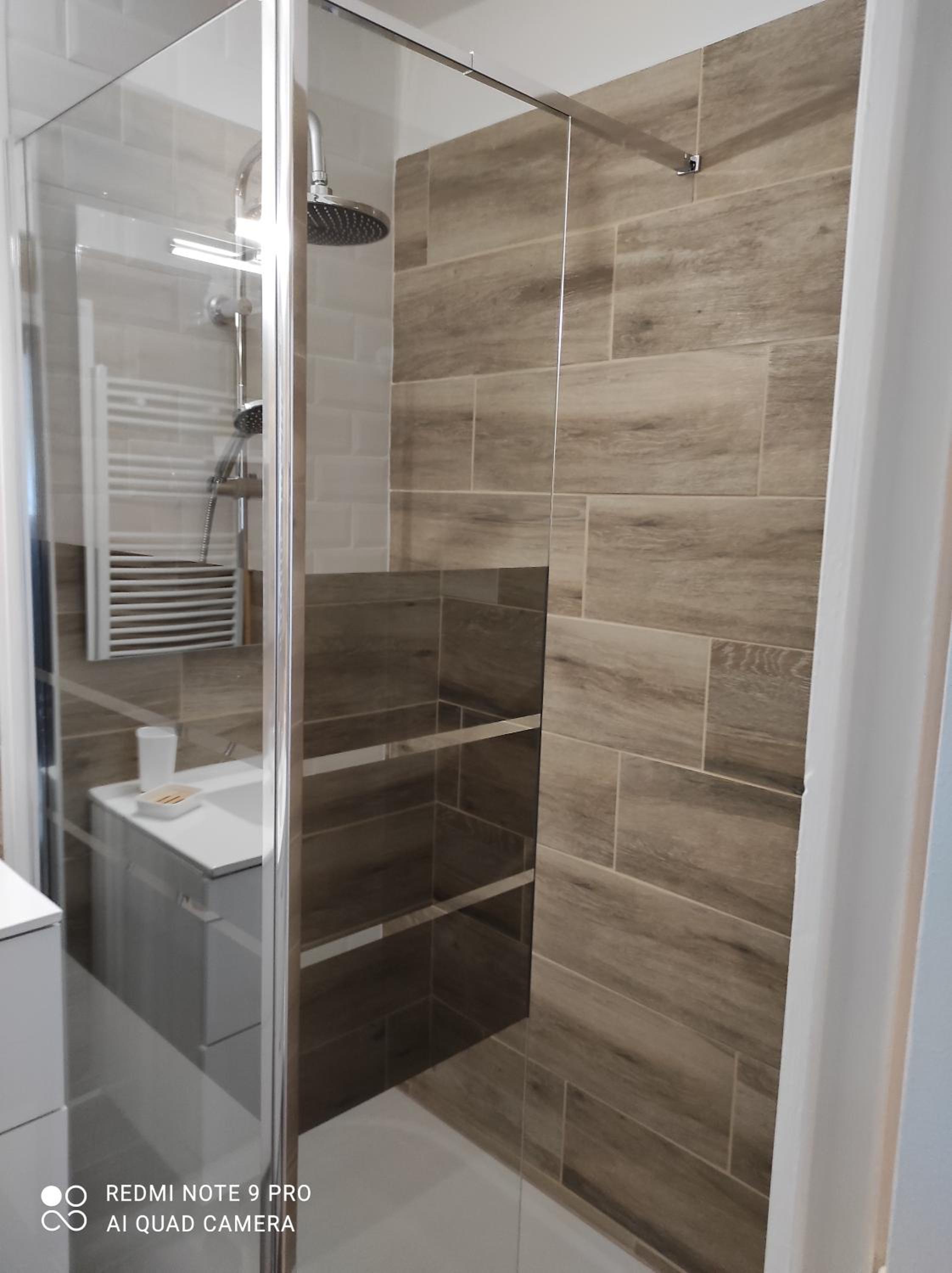 One-Bedroom Apartment - Photo 3