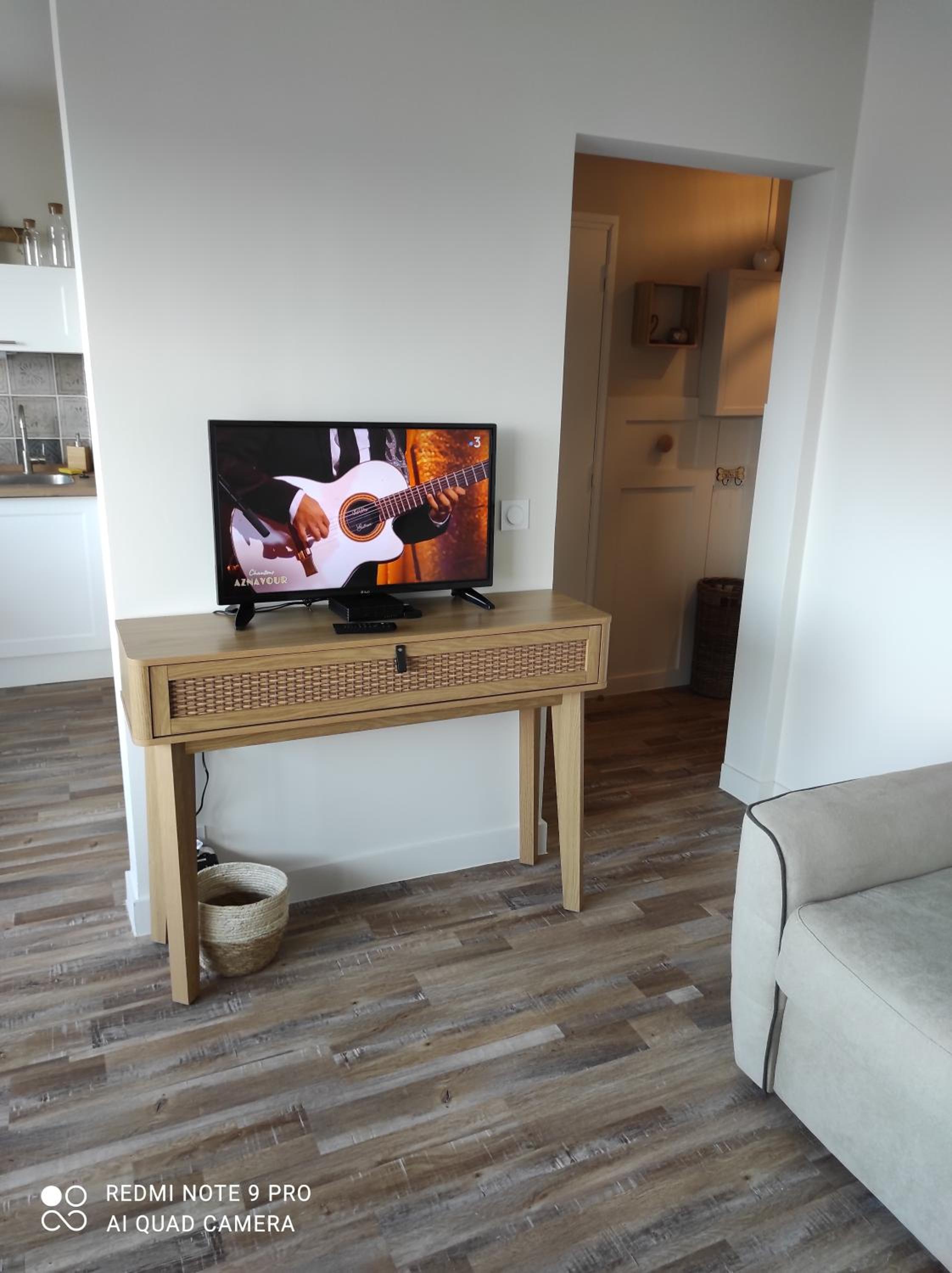 One-Bedroom Apartment - Photo 4