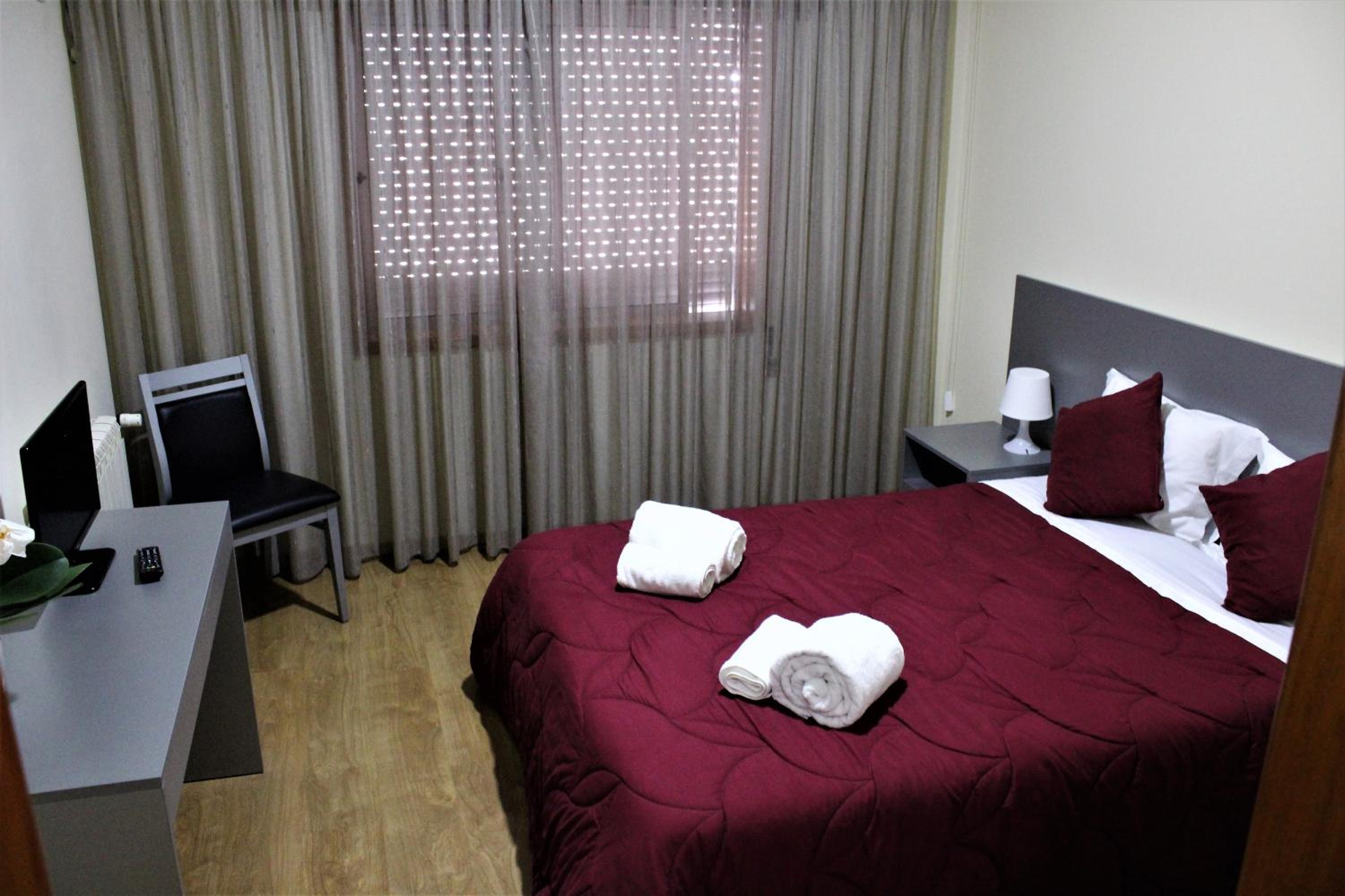 Deluxe Room - Photo 3